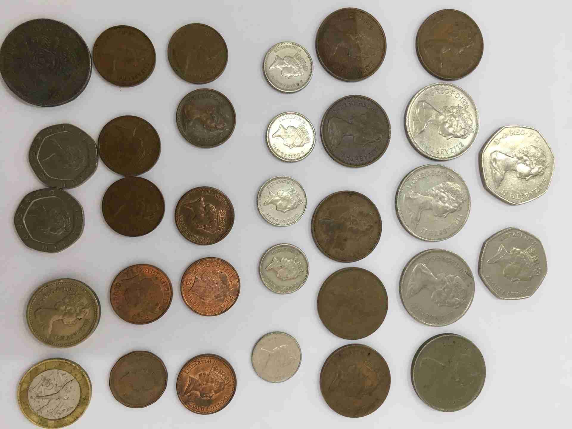 قطع نقدية معدنية قديمة
لا تنسَ أنك شاهدت هذا الإعلان في عنكبوت
حسب الموجود فالصور
أمريكي , ف...