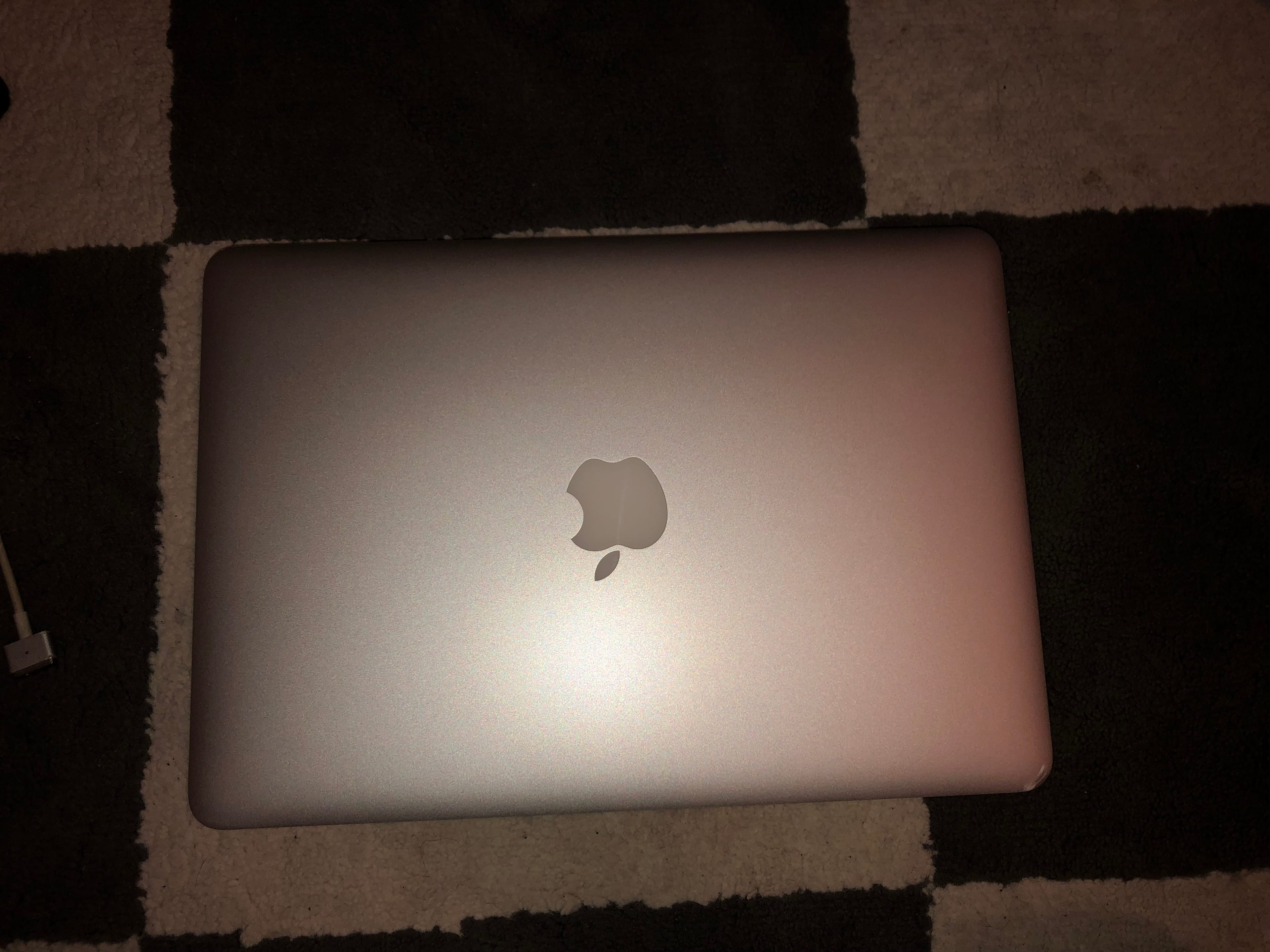 used Macbookpro 13 inch retina display. No box, with cases and and bag.
لا تنسَ أنك شاهدت هذا الإعلان في عنكبوت...