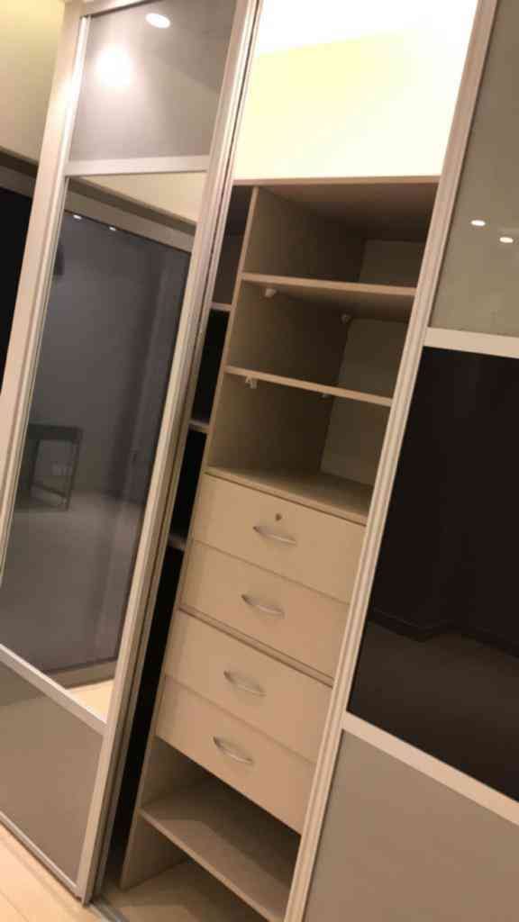 مطبخ فاخر وخزائن حائط من جوايكو استعمال خفيف
لا تنسَ أنك شاهدت هذا الإعلان في عنكبوت
- مطبخ ك...