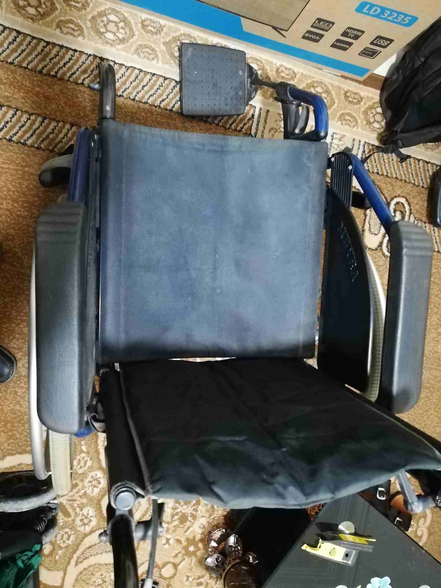 كرسي مقعدين متحرك أمريكي مواصفات عاليه بحالة الوكاله استعمال خفيف للأستفسار اتصل
لا تنسَ أنك شاهدت هذا الإعلان في عنكبوت...