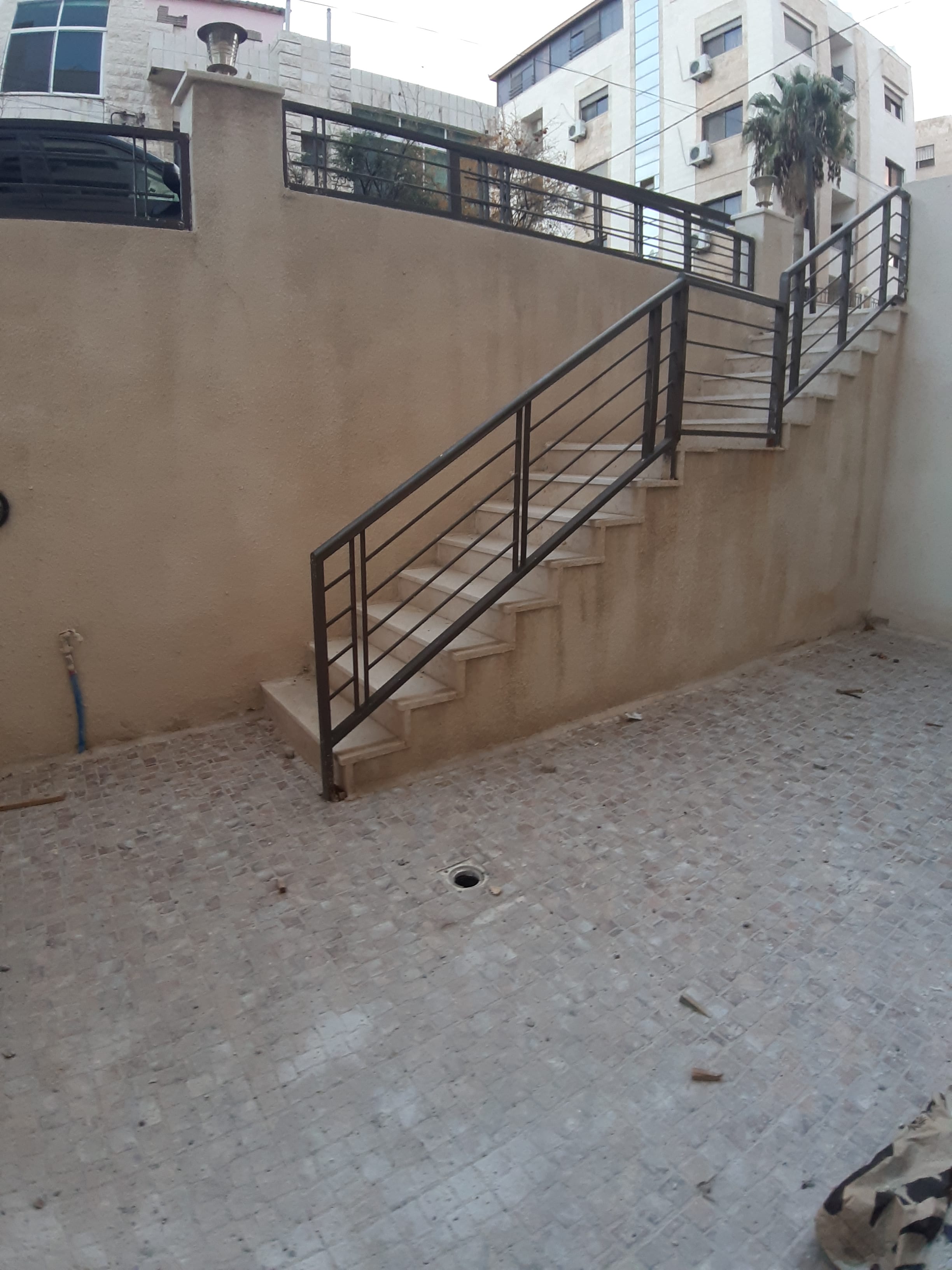 شقة فارغة للايجار في السابع جديدة لم تسكن
لا تنسَ أنك شاهدت هذا الإعلان في عنكبوت
2 نوم 1 ماس...