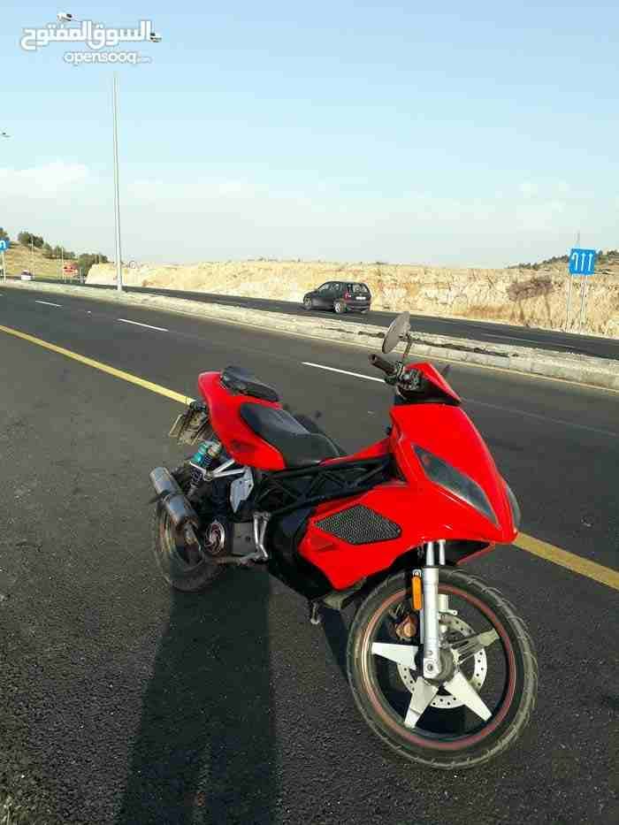 دراجة نارية ( سكوتر ) نوع فوليرو ايطالية للبيع مرخصة ومؤمنة
لا تنسَ أنك شاهدت هذا الإعلان في عنكبوت...