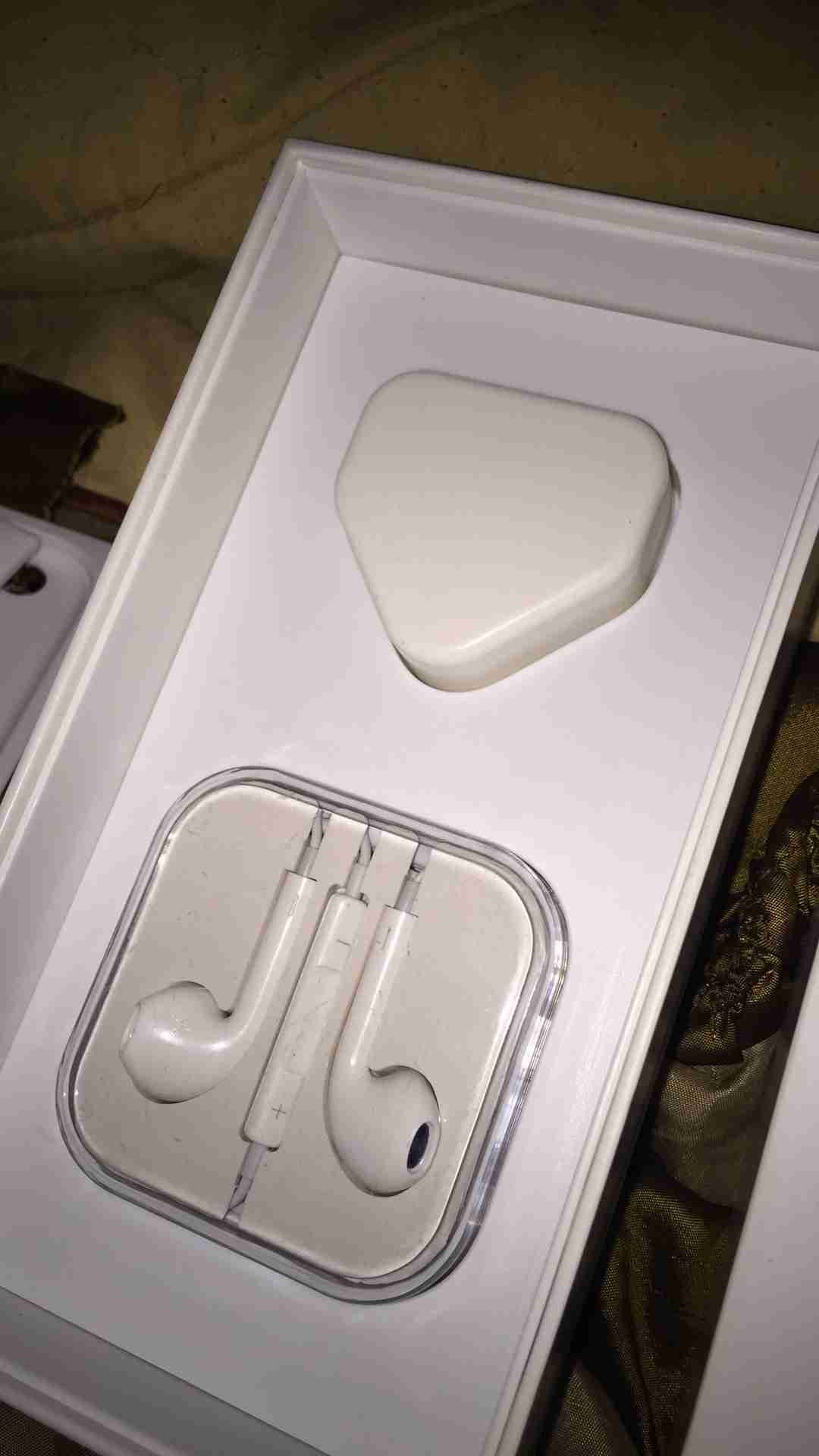 ايفون جديد وارد امريكي مستخدم شهر فقط لا غير
لا تنسَ أنك شاهدت هذا الإعلان في عنكبوت
iPhone 6...