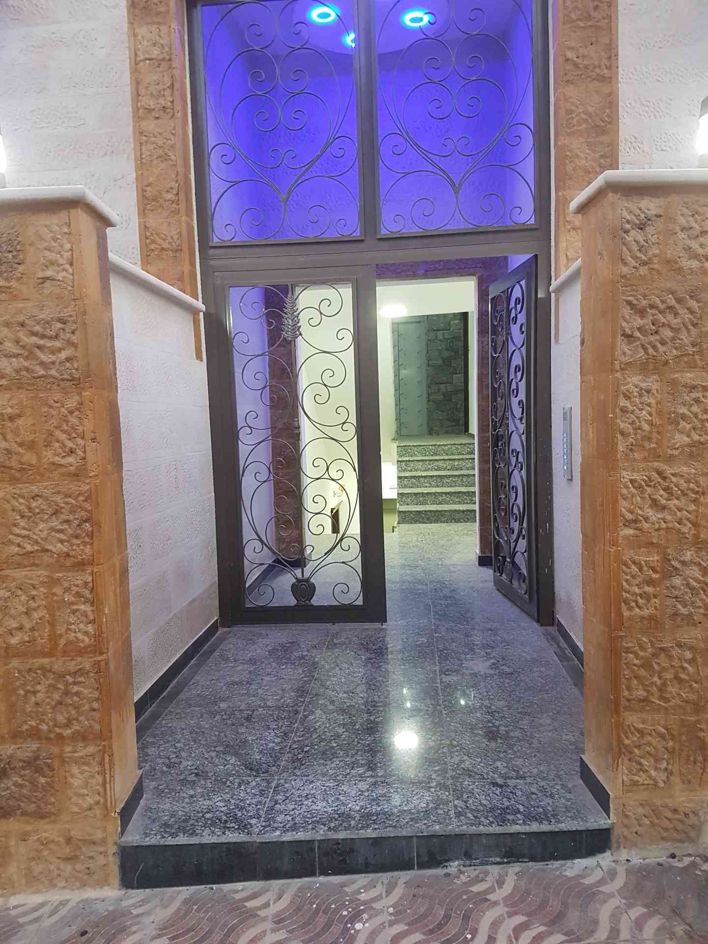 شقق للبيع القويسمه ( ابو علندا ) خلف حديقه الحسن شارع محمد ابو عبيده
لا تنسَ أنك شاهدت هذا الإعلان في عنكبوت...