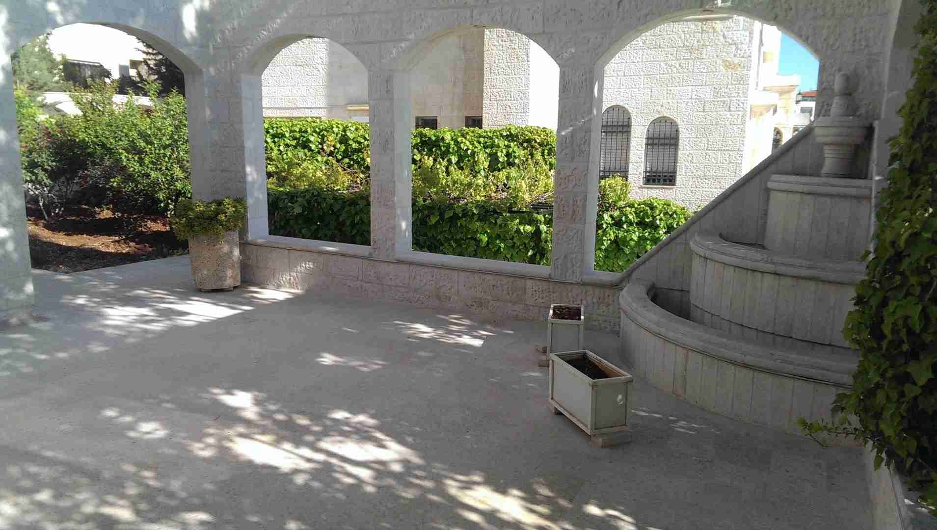 Villas is available for sale or rent in Amman
لا تنسَ أنك شاهدت هذا الإعلان في عنكبوت
Villa a...