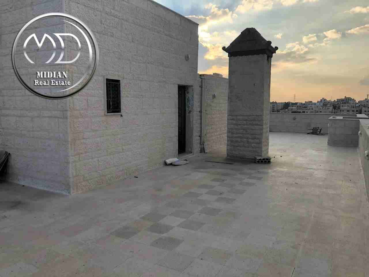 فيلا مستقلة للبيع او للايجار في الجندويل مساحه 880م تشطيبات سوبر فاخره وحدائق واسعة
لا تنسَ أنك شاهدت هذا الإعلان في عنكبوت...
