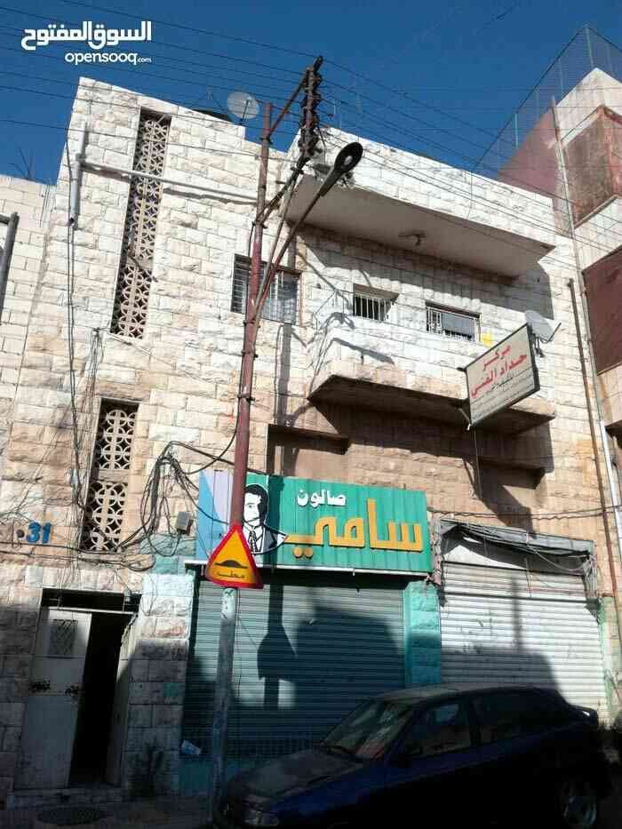 عمارة للبيع مكونة من أربع شقق ومخازن تجارية عدد اثنان
لا تنسَ أنك شاهدت هذا الإعلان في عنكبوت...