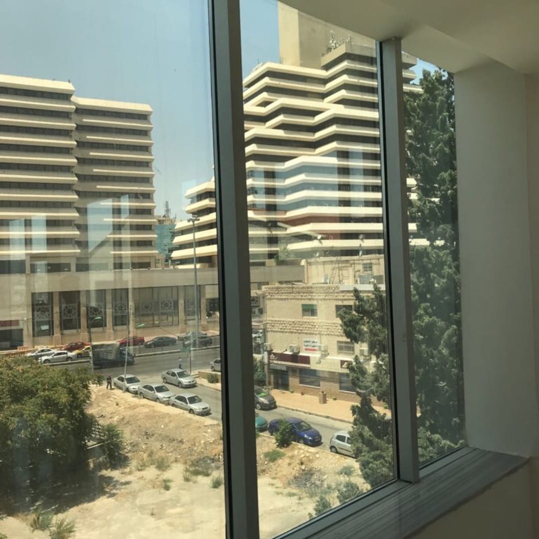 من المالك:مجمع جديد وحديث في العبدلي بمساحات متنوعة وتشطيبات مميزة
لا تنسَ أنك شاهدت هذا الإعلان في عنكبوت...