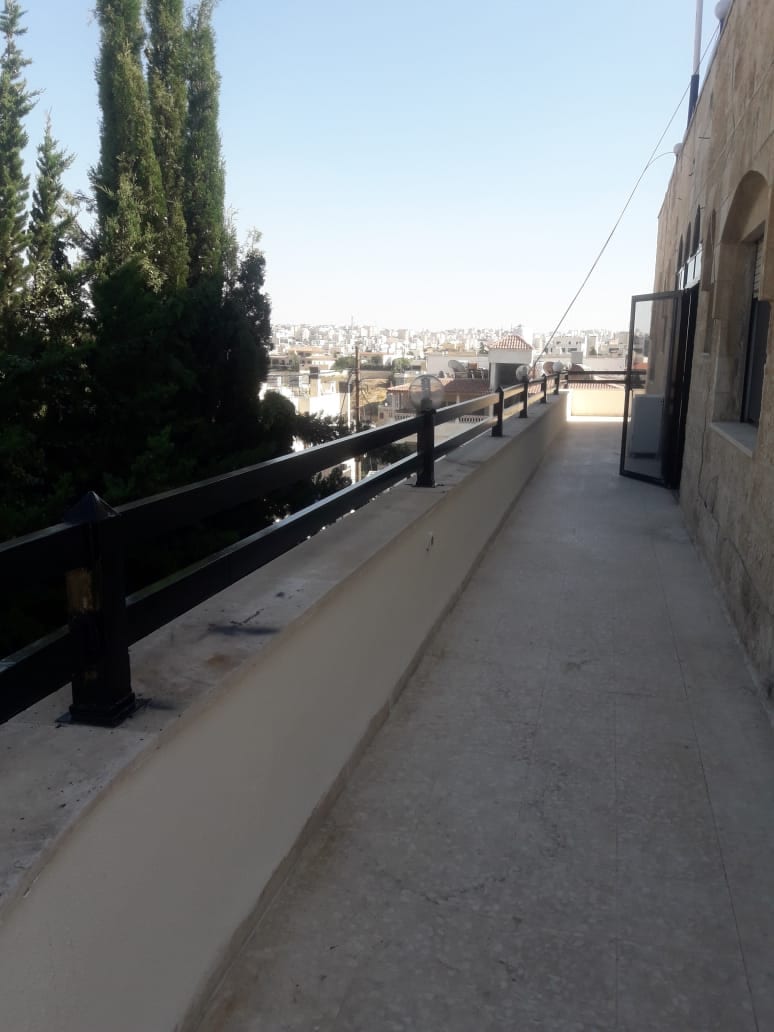 شقه فارغه 220 متر للإيجار في عبدون قرب السفارة البريطانية
لا تنسَ أنك شاهدت هذا الإعلان في عنكبوت...