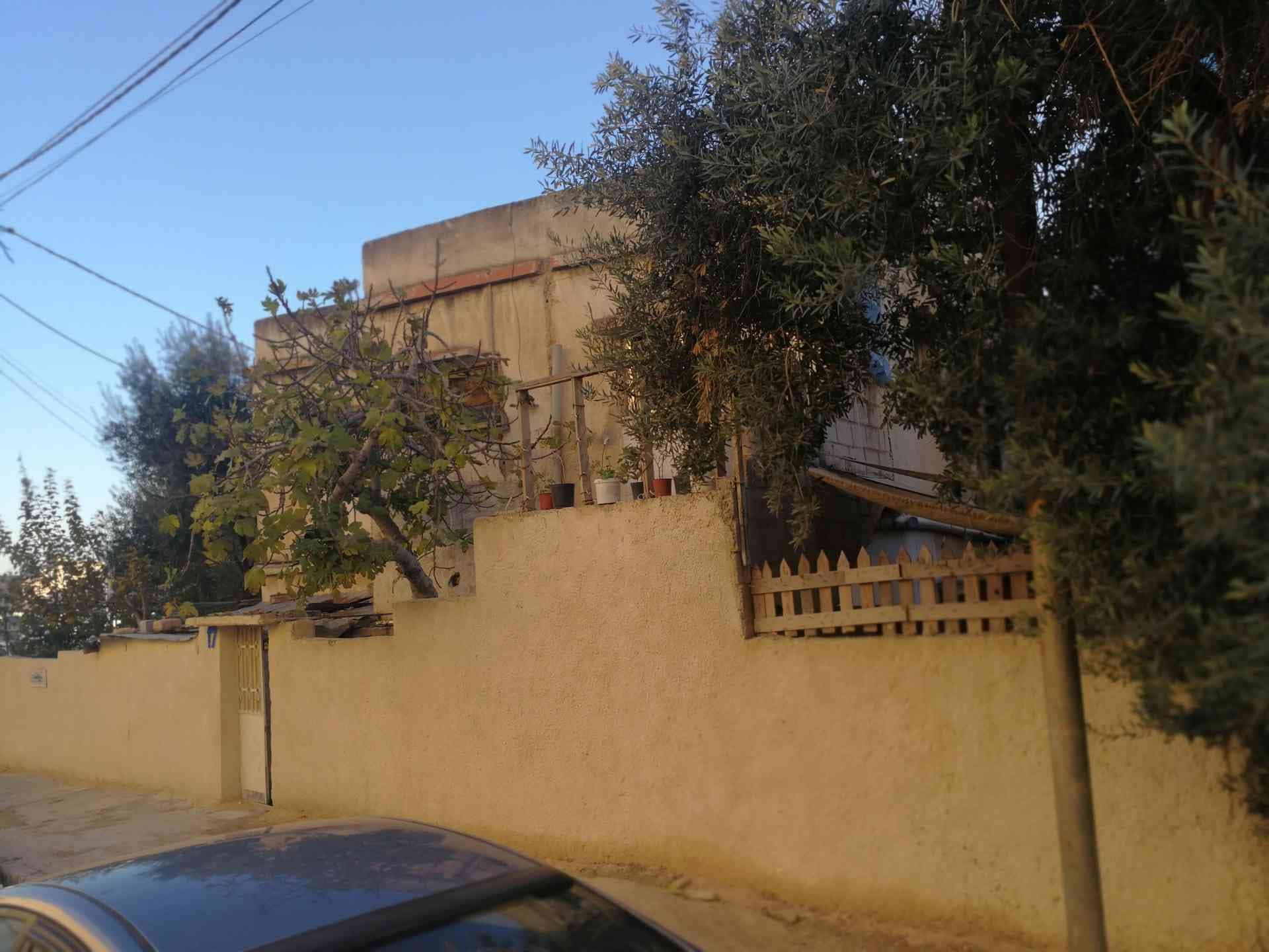 بيت مستقل لقطه مقابل الاستقلال مول مباشرة على شارعين
لا تنسَ أنك شاهدت هذا الإعلان في عنكبوت...