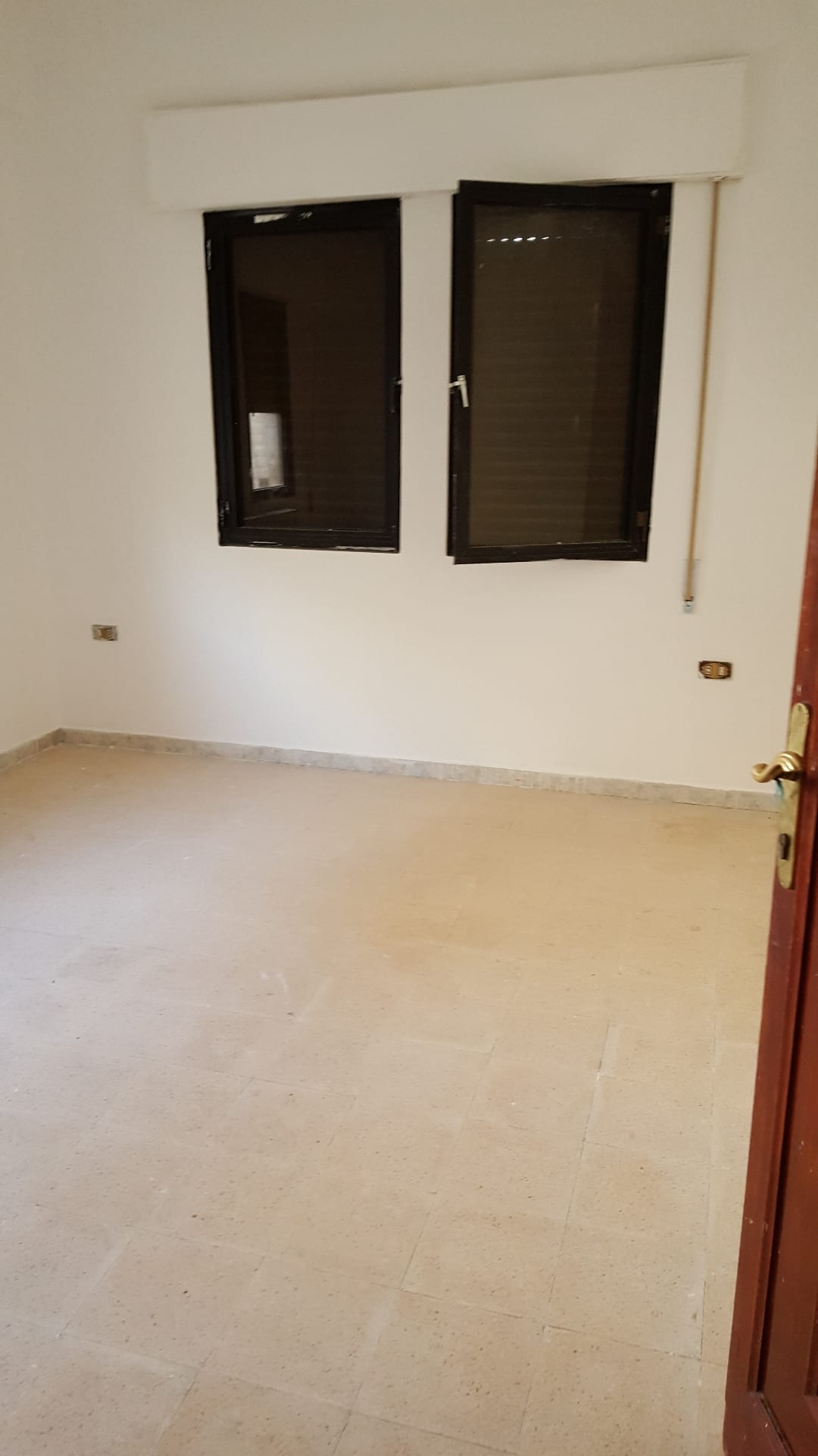 شقة للايجار شارع الجامعة طلوع نيفين
لا تنسَ أنك شاهدت هذا الإعلان في عنكبوت
شقة طلوع نيفين ش...