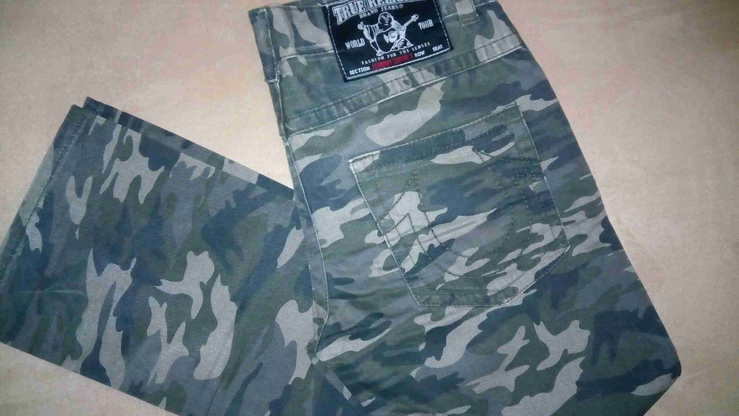 true religion hugo boss tommy Hilfiger
لا تنسَ أنك شاهدت هذا الإعلان في عنكبوت
الموقع ضاح...