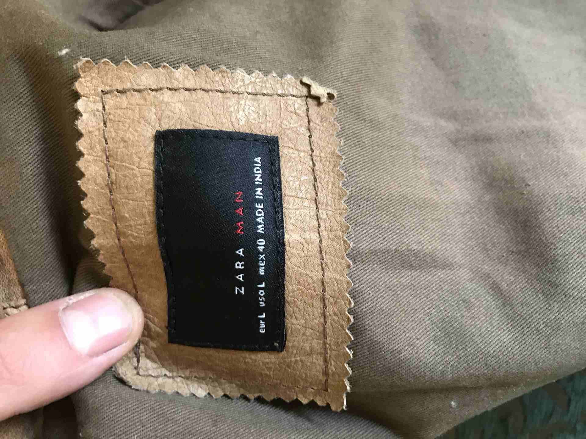 جاكيت جلد طبيعي 100%ماركه زارا Zara جديد لم يلبس مقاس Large
لا تنسَ أنك شاهدت هذا الإعلان في عنكبوت...