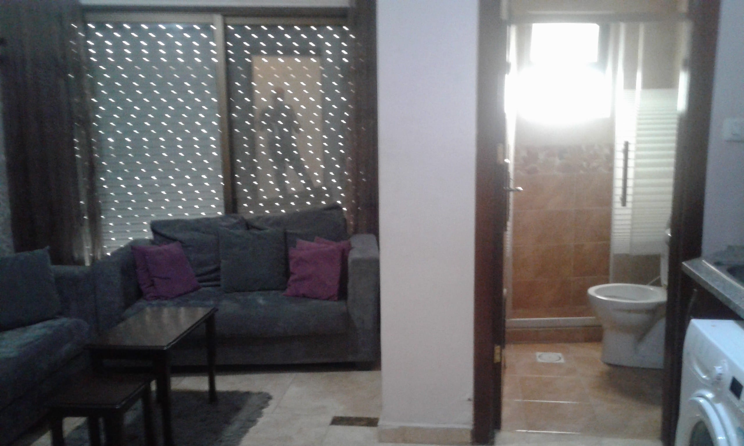 ستوديوهات مفروشه للإيجار اليومي. Full furnished studios for daily rent 35JDs
لا تنسَ أنك شاهدت هذا الإعلان في عنكبوت...