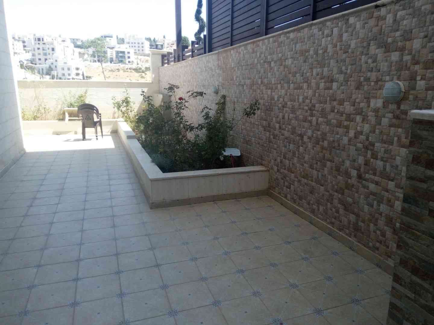شقة للبيع فاخرة جديدة عصرية ارضية ديرغبار 240م نرسات وحديقة 180م
لا تنسَ أنك شاهدت هذا الإعلان في عنكبوت...