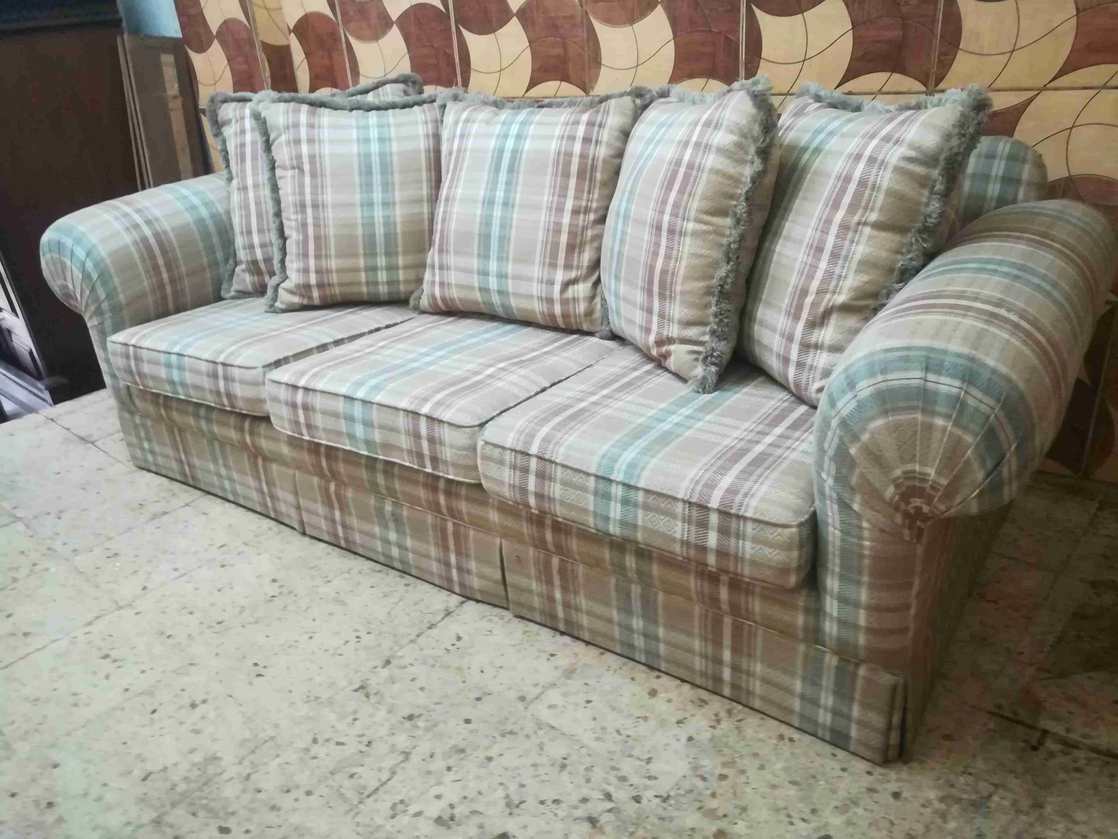 طقم كنب أمريكي ميداس مع طاولاته
لا تنسَ أنك شاهدت هذا الإعلان في عنكبوت
خشب سويد كندي وزان ثق...