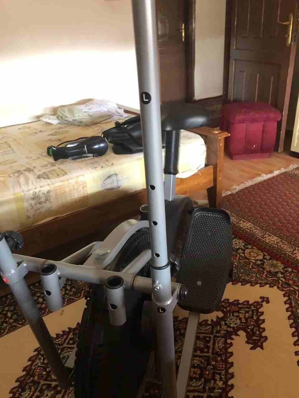 جهاز رياضة للبيع مستعمل مرة فقط
لا تنسَ أنك شاهدت هذا الإعلان في عنكبوت
جهاز رياضة كانه جديد...