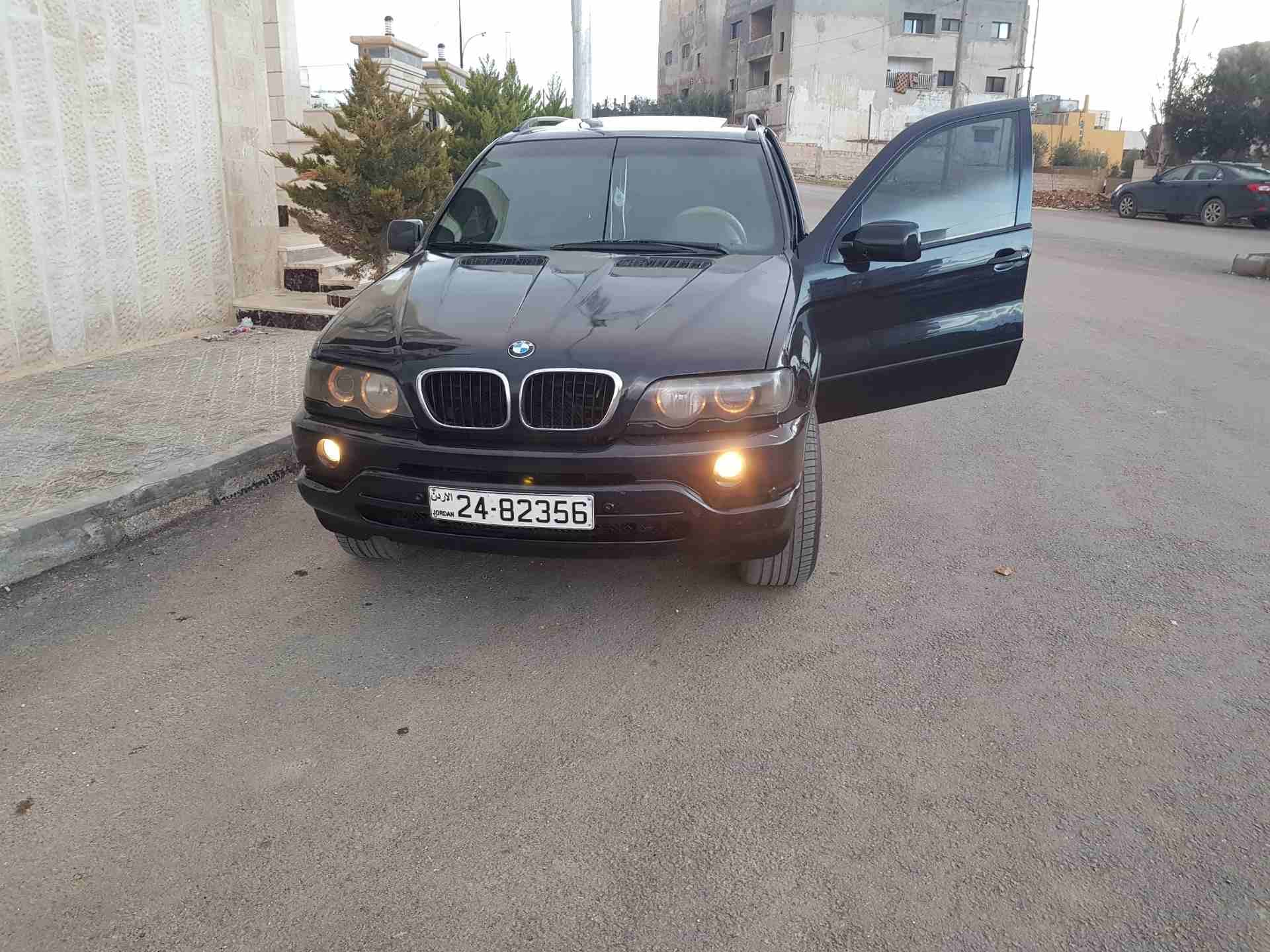 x5 2002 لون كحلي
لا تنسَ أنك شاهدت هذا الإعلان في عنكبوت
x5 لون كحلي 2002
فل كامل
فتحه كرستال
ف...