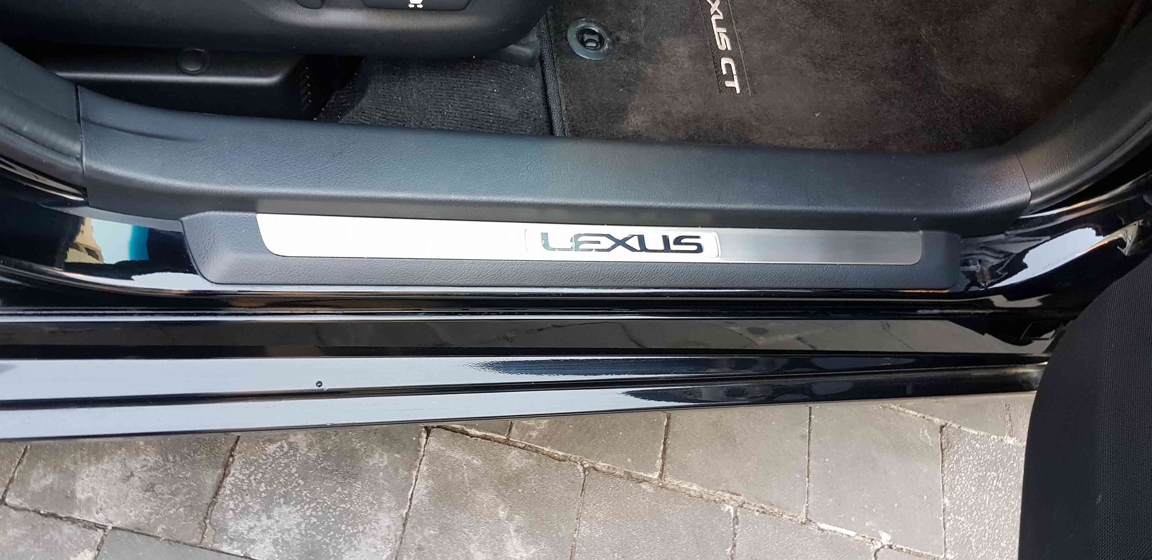 لكزس CT F SPORT 2015
لا تنسَ أنك شاهدت هذا الإعلان في عنكبوت
CT F SPORT PLATINUM PACKAGE
جمر...