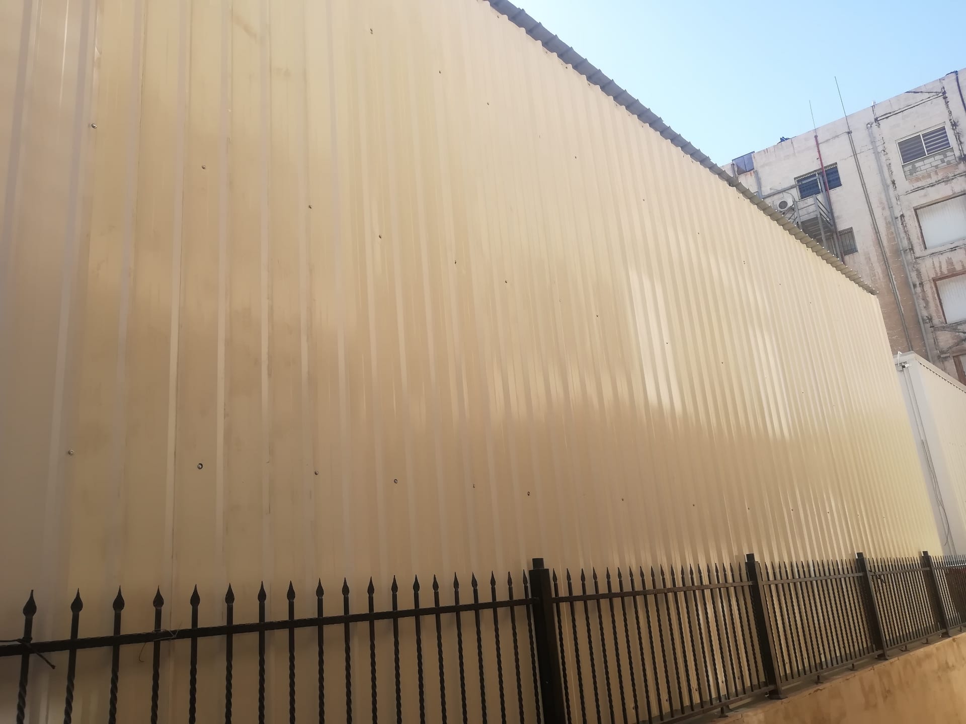 نقدم لكم خدمات تصميم وتركيب الهناجر و المنشآت المعدنية
لا تنسَ أنك شاهدت هذا الإعلان في عنكبوت...