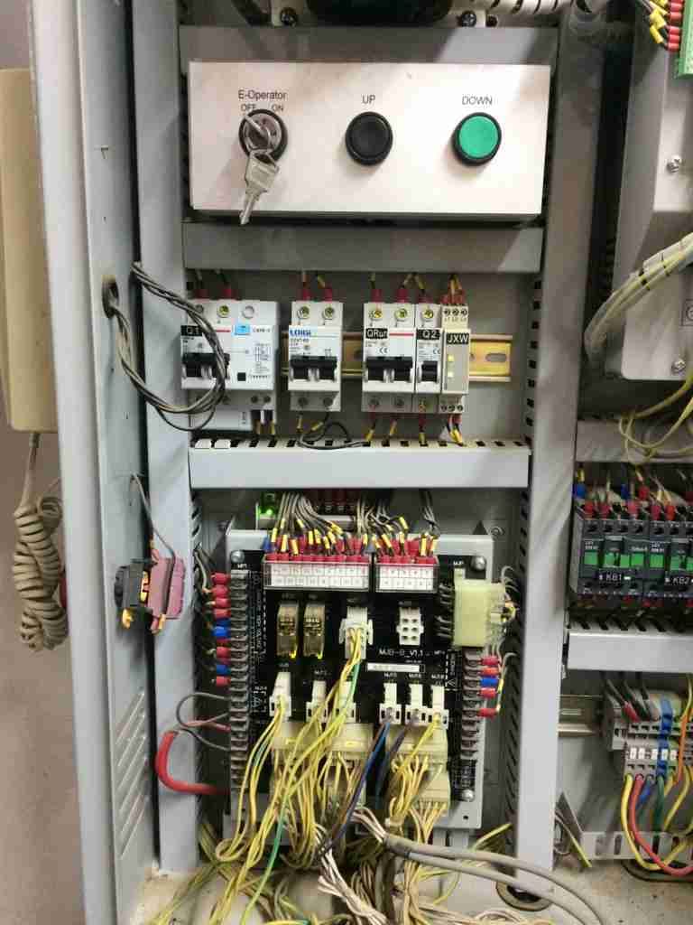 مهندس كهربا صيانة تمديدات وكافة اعمال الكهرباء24ساعة
لا تنسَ أنك شاهدت هذا الإعلان في عنكبوت...