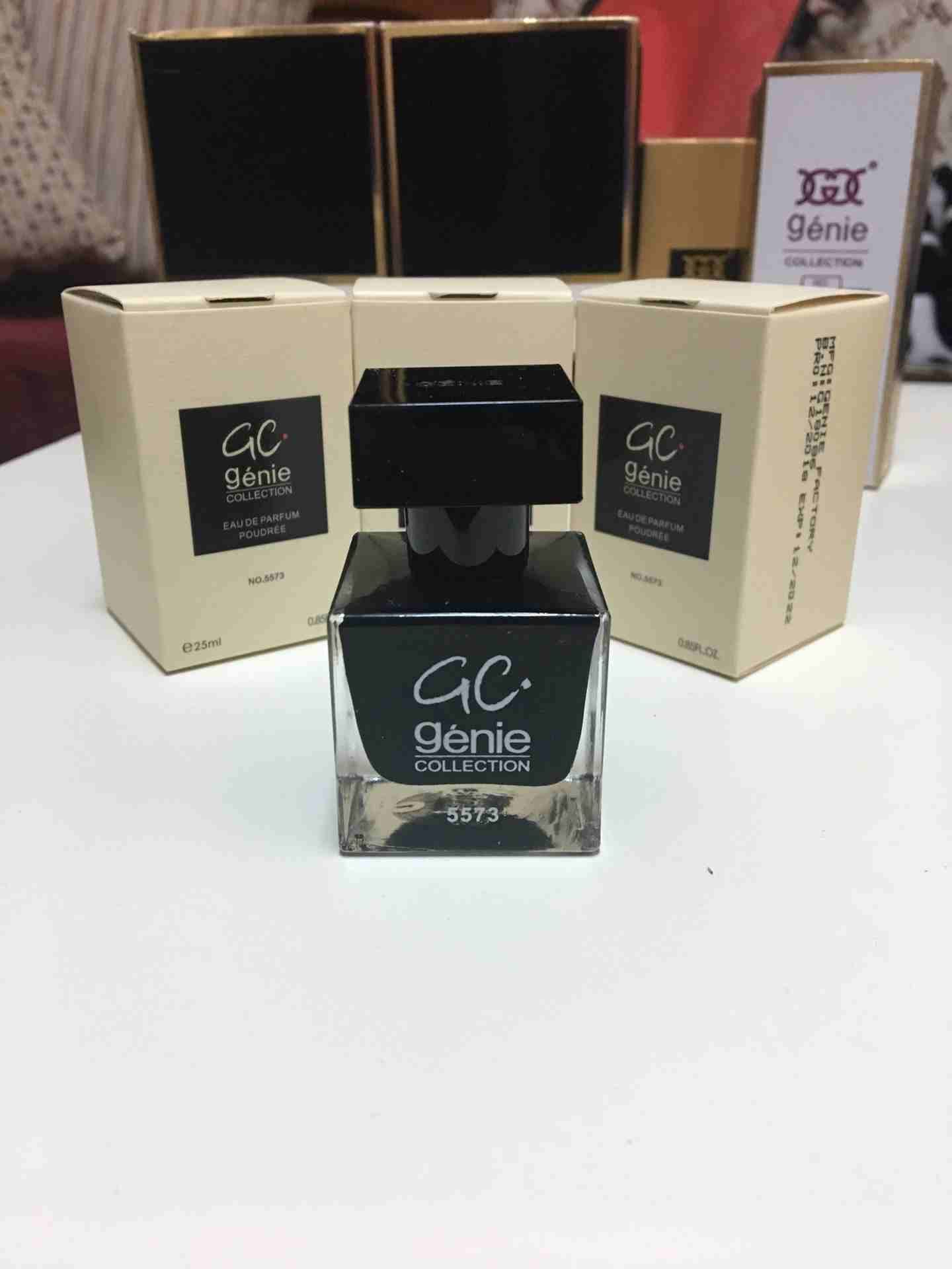 عطور جيني كولكشن 25 مل الاصلي (جمله)
لا تنسَ أنك شاهدت هذا الإعلان في عنكبوت
عطور جيني الاصليه ان...
