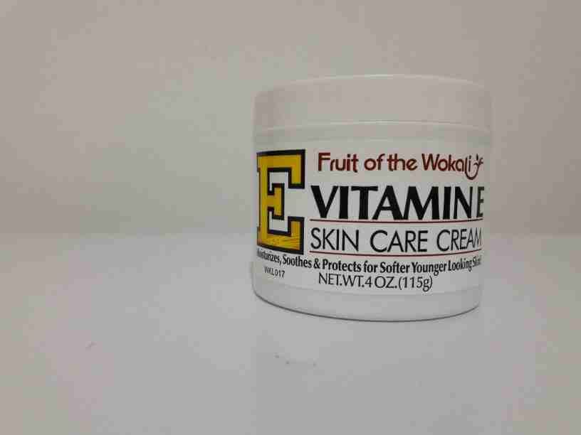 كريم فيتامين E الجديد (Fruit of the Earth Vitamin E SkinCareCream )
مرطب البشره
لا تنسَ أنك شاهدت هذا الإعلان في عنكبوت...