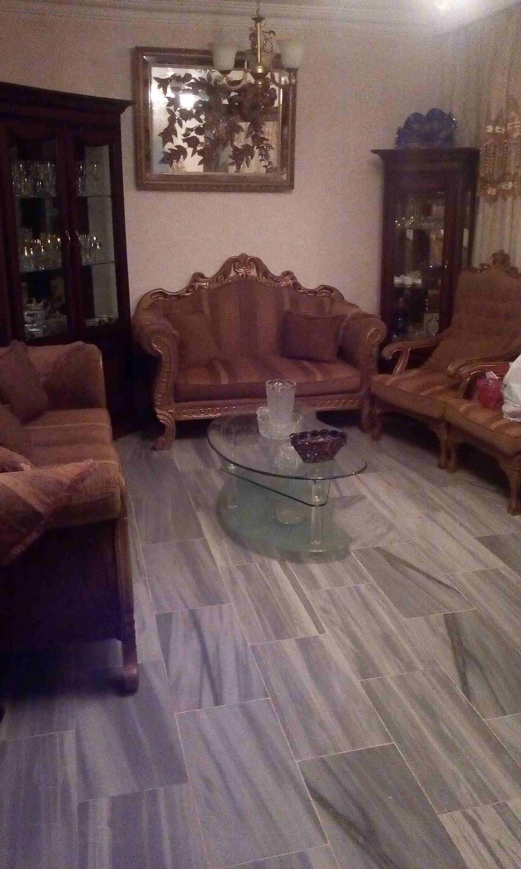 طبربور حي الخزنة شقة ارضية مع ساحة للبيع
لا تنسَ أنك شاهدت هذا الإعلان في عنكبوت
شقة في طبربور خل...