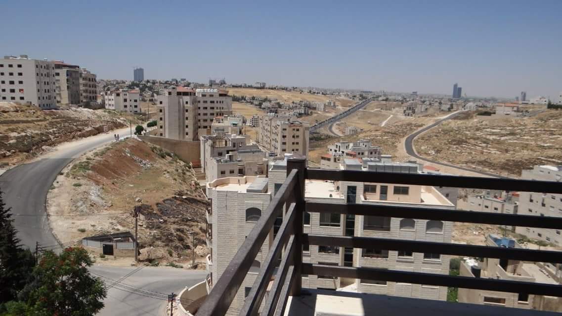 شقة شبه ارضية للبيع في ربوة عبدون من المالك مباشرة بسعر مغري
لا تنسَ أنك شاهدت هذا الإعلان في عنكبوت...