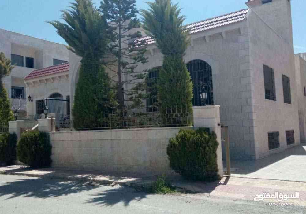 فيلا مستقله ارض 750م بناء 550م في شارع المدينة الطبيه
لا تنسَ أنك شاهدت هذا الإعلان في عنكبوت...