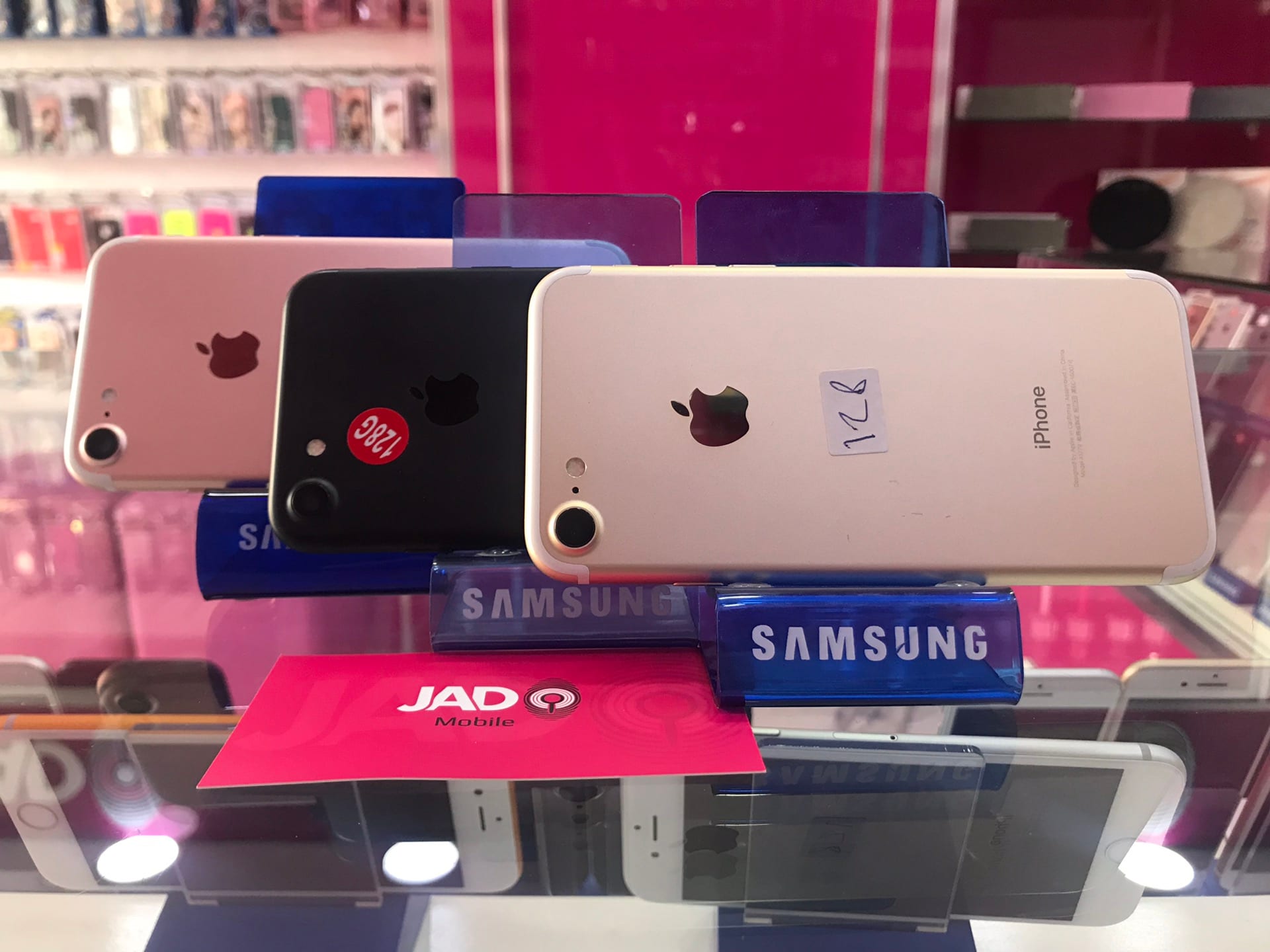 ايفون 7 32 - 128 جيجا مستعمل بحاله الجديد وكفاله سنه وهديه عند الشراء
لا تنسَ أنك شاهدت هذا الإعلان في عنكبوت...