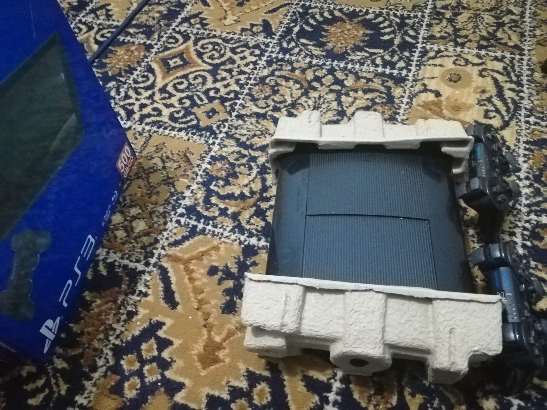 مطلوب اجهزه بلايستيشن 3 للشراء الفوري
لا تنسَ أنك شاهدت هذا الإعلان في عنكبوت
.... بسعر طري و...