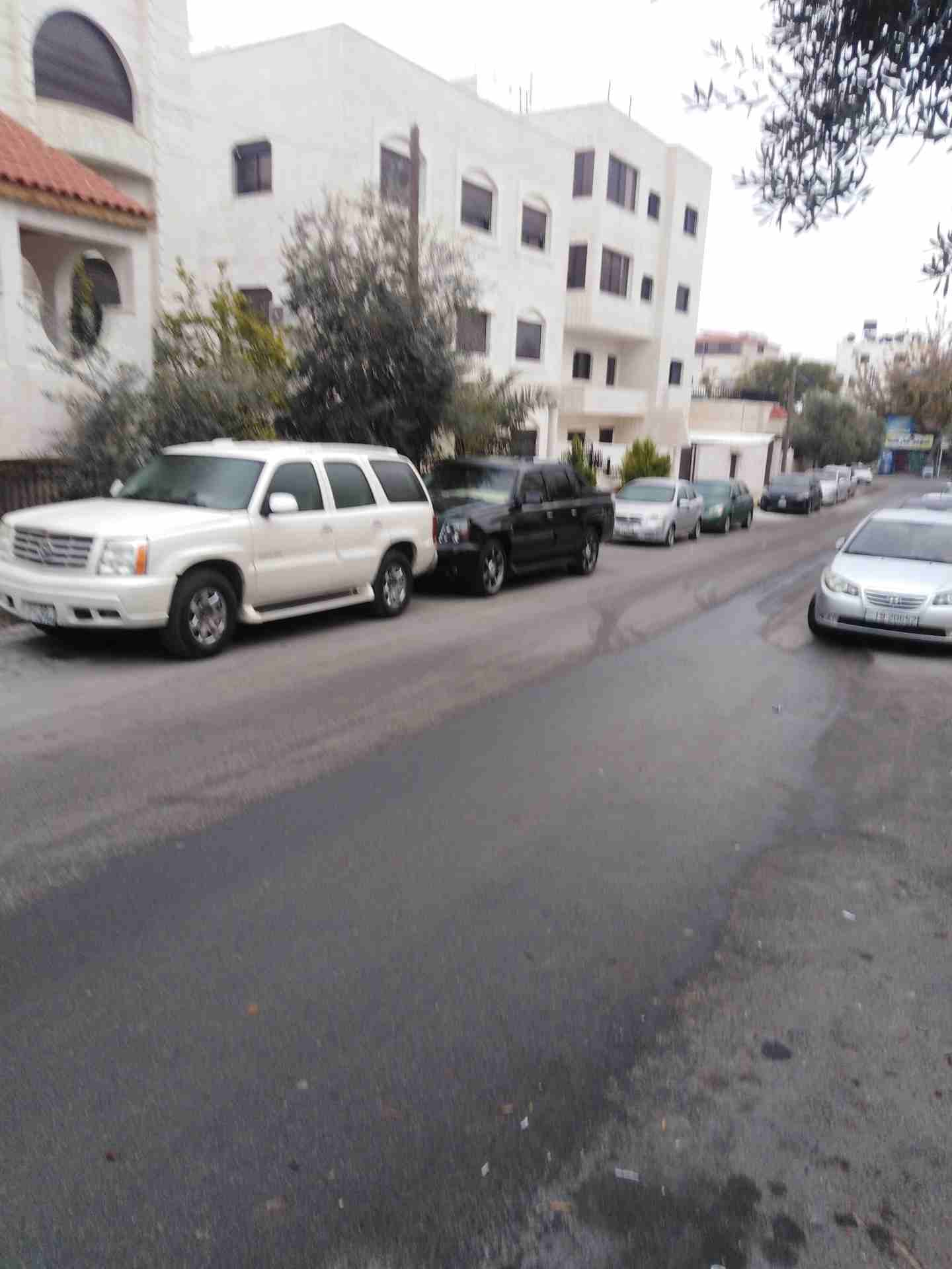 اسكاليد فل الفل لون اسود غرفه بيج معدل ومنفوظ بالكامل جنط وكوشوك اسكاليد 2013 جد
لا تنسَ أنك شاهدت هذا الإعلان في عنكبوت...