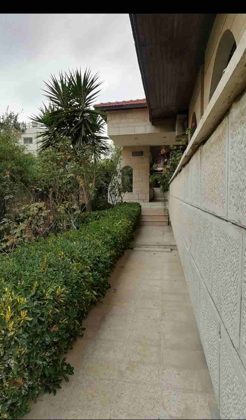 فيلا 380م بالصويفية للبيع
لا تنسَ أنك شاهدت هذا الإعلان في عنكبوت
الموقع كامل للبيع بمساحة 845 م...