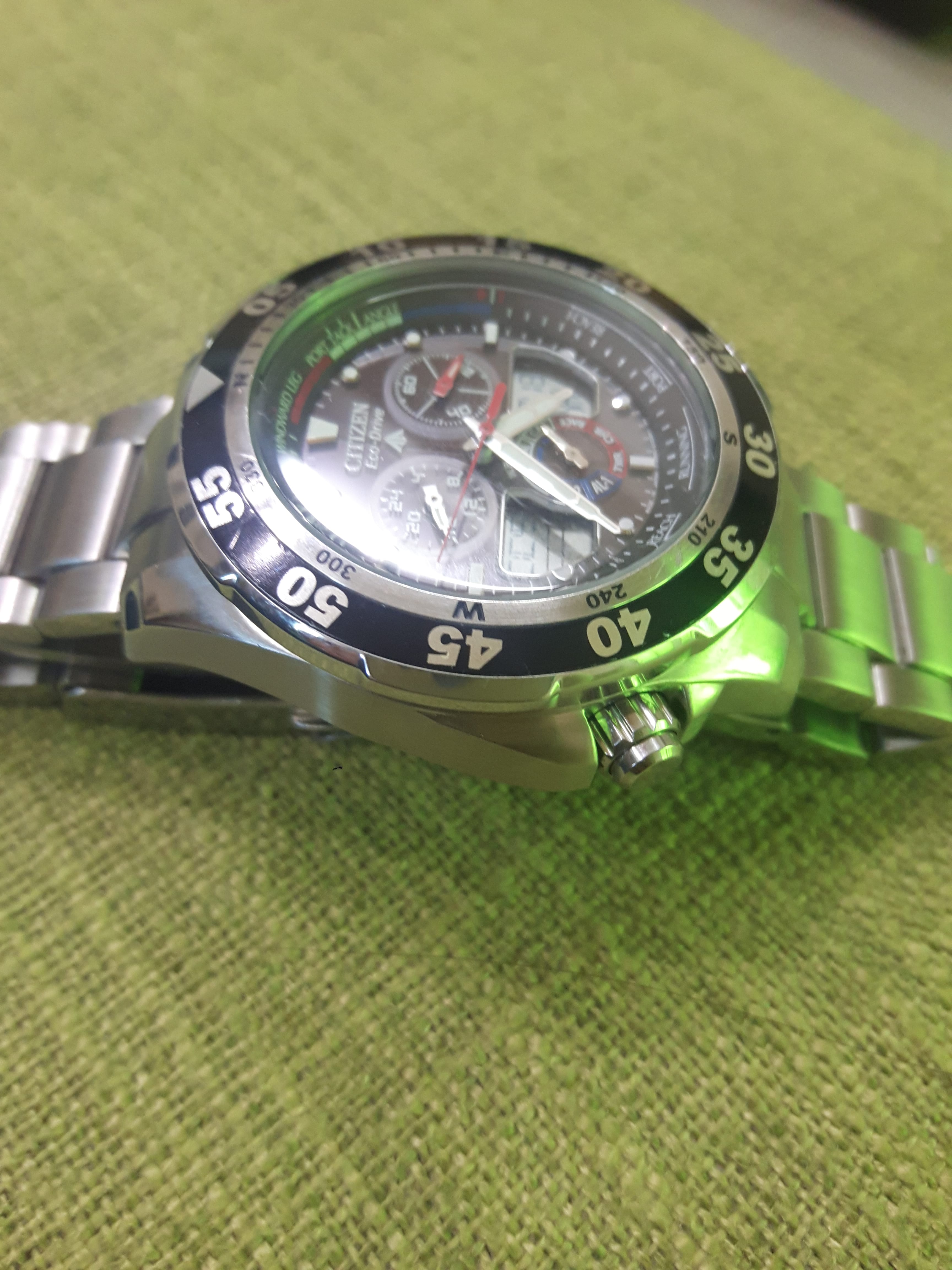 سيتيزن eco drive
لا تنسَ أنك شاهدت هذا الإعلان في عنكبوت
للبيع فقط...