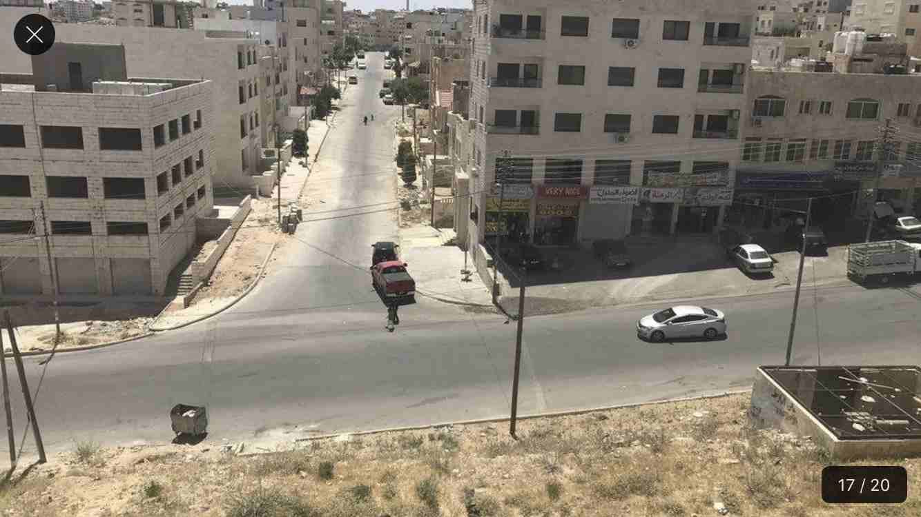 مجمع تجاري باحكام خاصة في موقع مميز للبيع في ابو نصير خلف دائرة السير
لا تنسَ أنك شاهدت هذا الإعلان في عنكبوت...