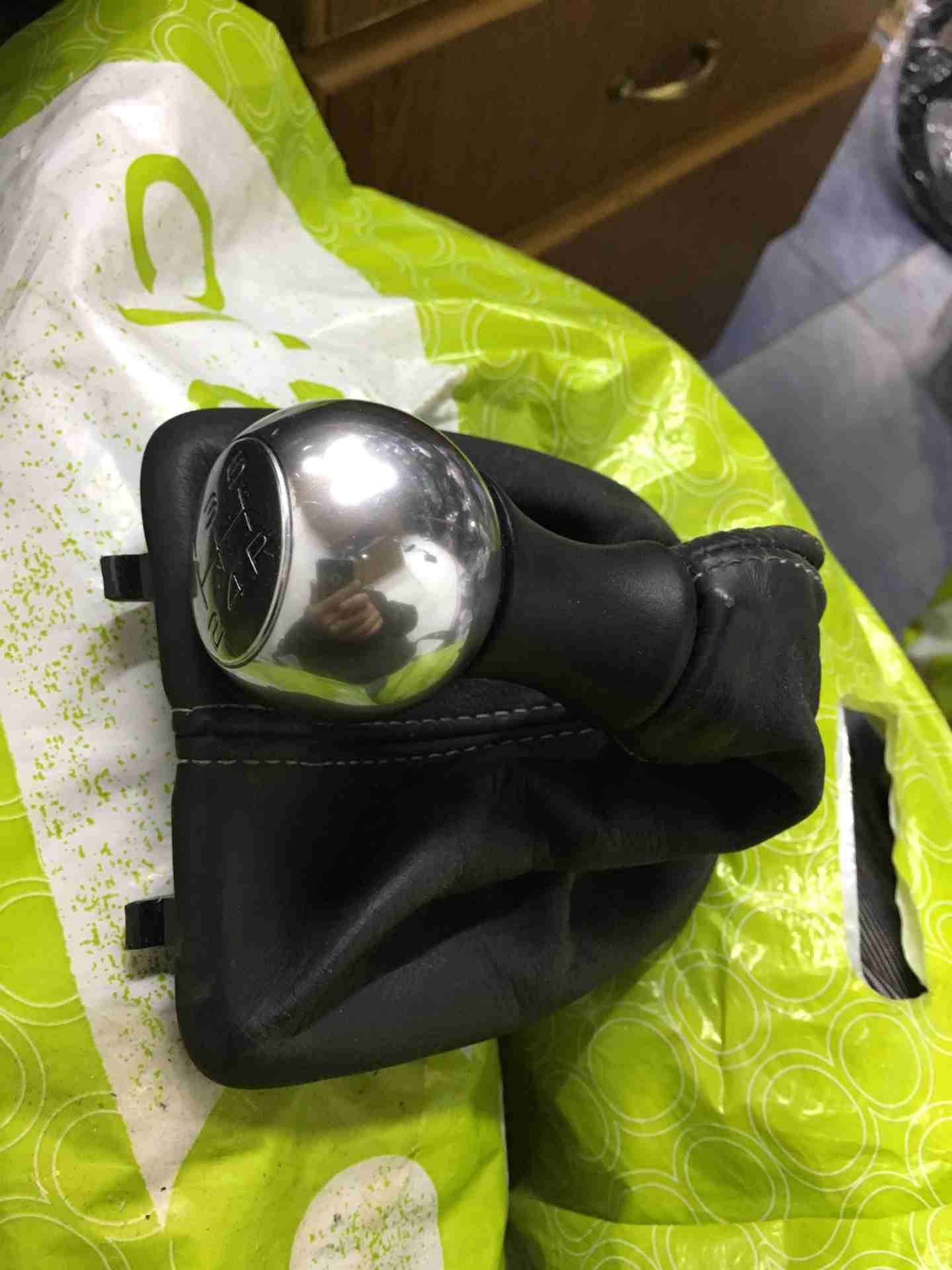مجموعة طبة جير Shift Knob أصليات مميزة
لا تنسَ أنك شاهدت هذا الإعلان في عنكبوت
وارد اليابان . الا...