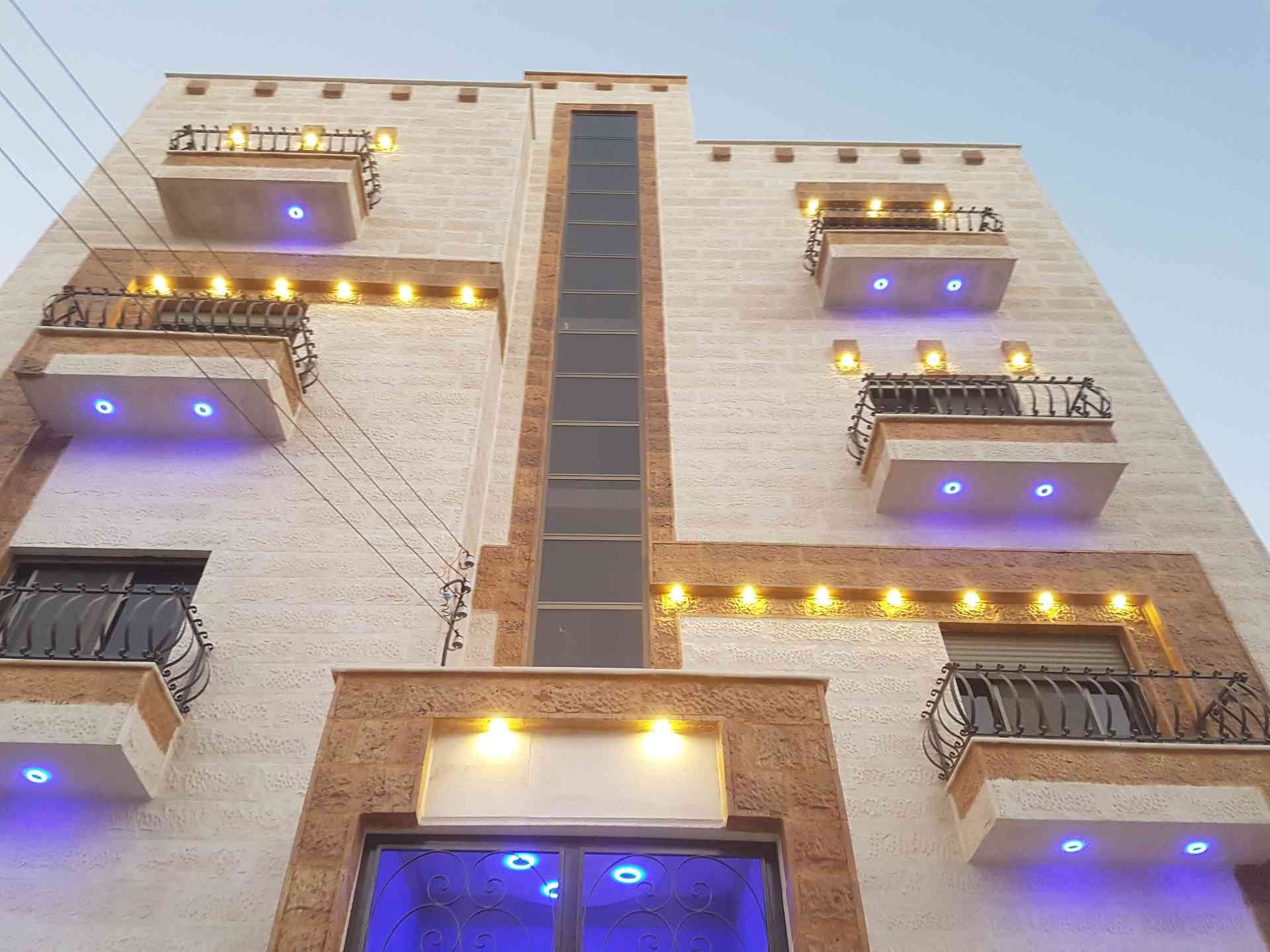 شقق للبيع القويسمه ( ابو علندا ) خلف حديقه الحسن شارع محمد ابو عبيده
لا تنسَ أنك شاهدت هذا الإعلان في عنكبوت...