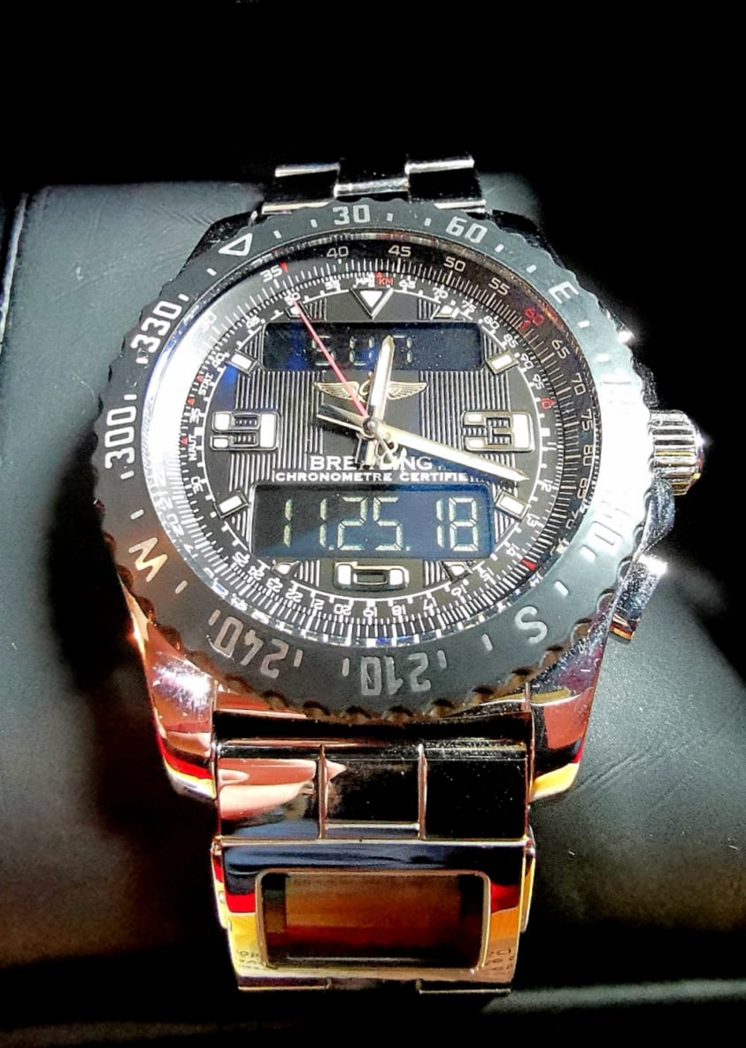 BREITLING AIRWOLF RAVEN للبيع أو المبادله
لا تنسَ أنك شاهدت هذا الإعلان في عنكبوت
BREITLING A...