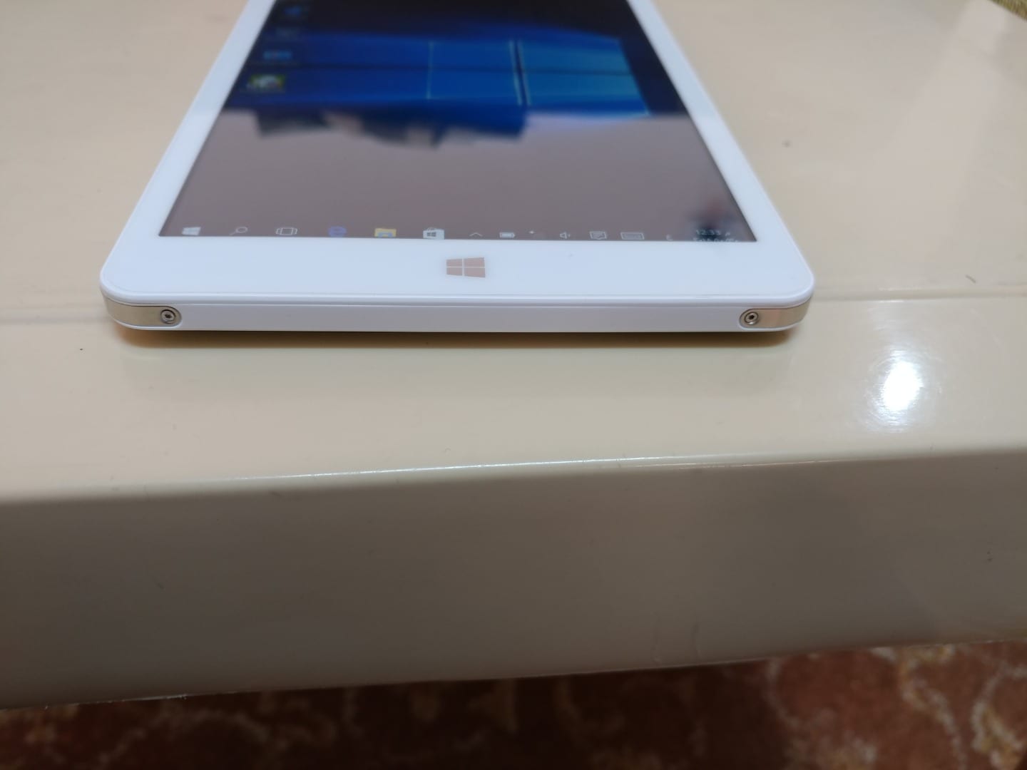 تابلت chuwi (نظام ويندوز 10 اندرويد 5, معالج رباعي النواة , رام 2Gb, شاشة 8" QHD , هاردسك 32Gb)
لا تنسَ أنك شاهدت هذا الإعلان في عنكبوت...