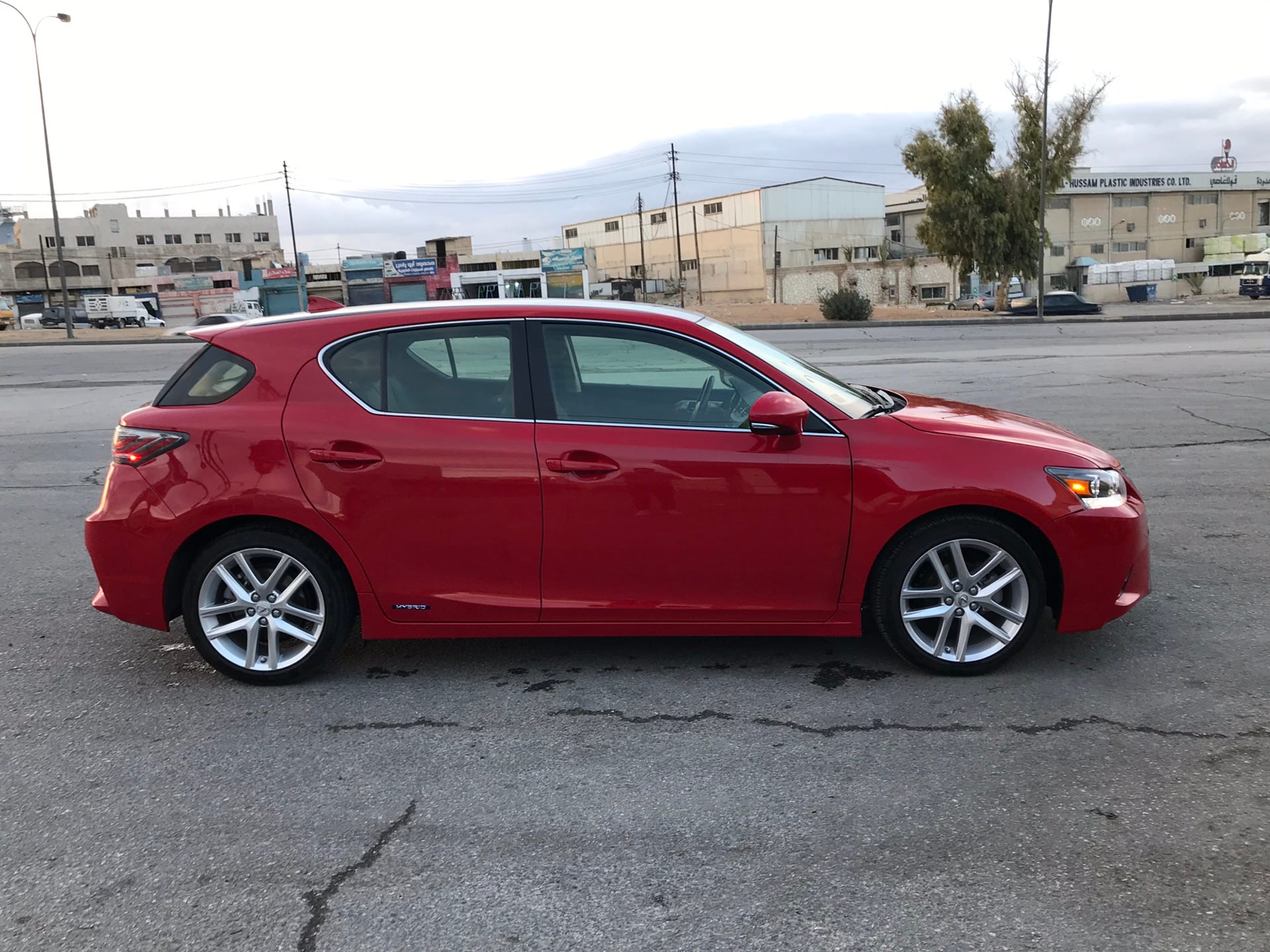 لكزس سي تي CT200 موديل 2016
لا تنسَ أنك شاهدت هذا الإعلان في عنكبوت
LEXUS CT200h Model 2016
-...