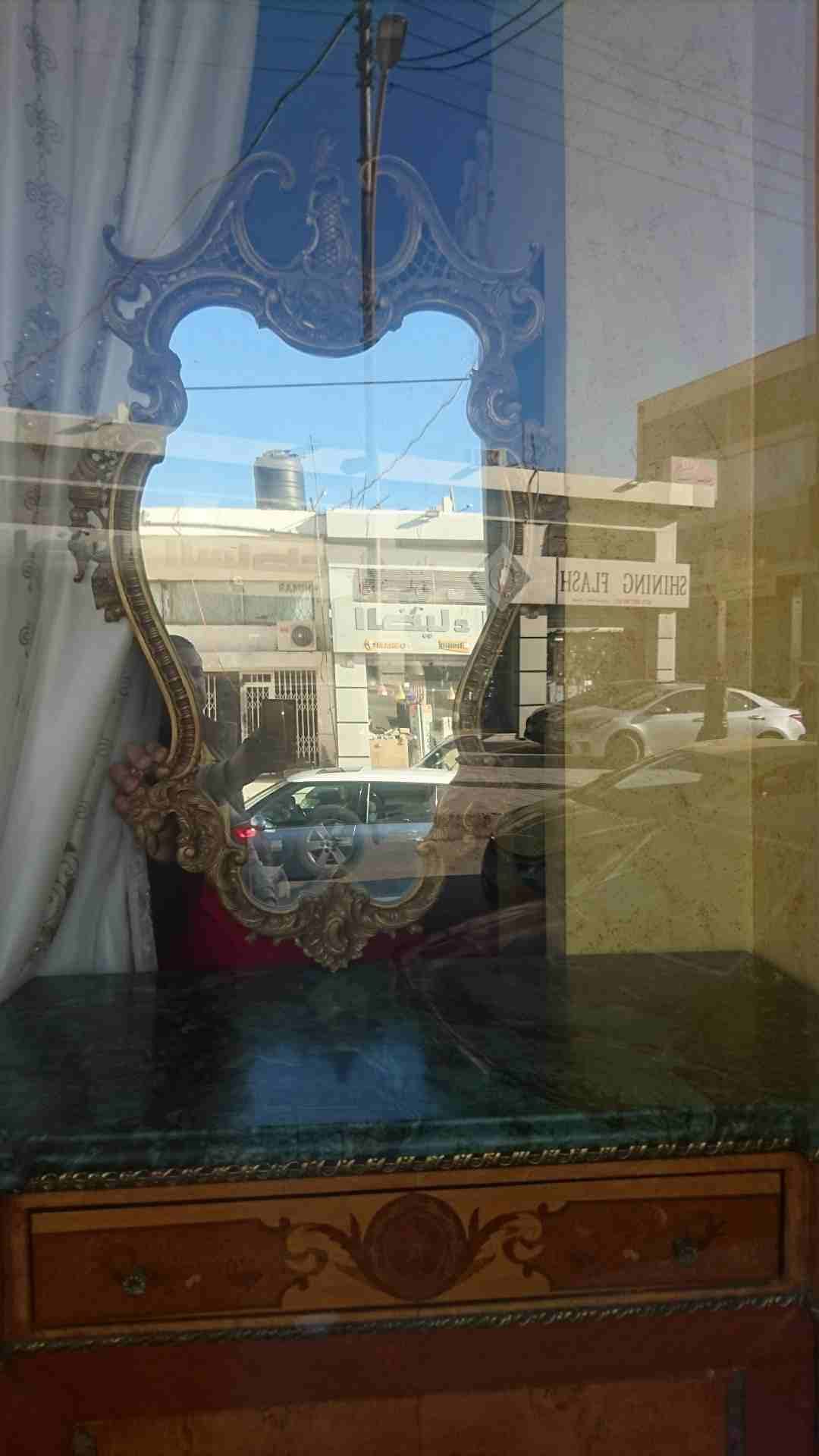 مرآة نحاس كبيره مع قنصل خشب مطعم نحاس
لا تنسَ أنك شاهدت هذا الإعلان في عنكبوت
المراة وزن اكثر من...