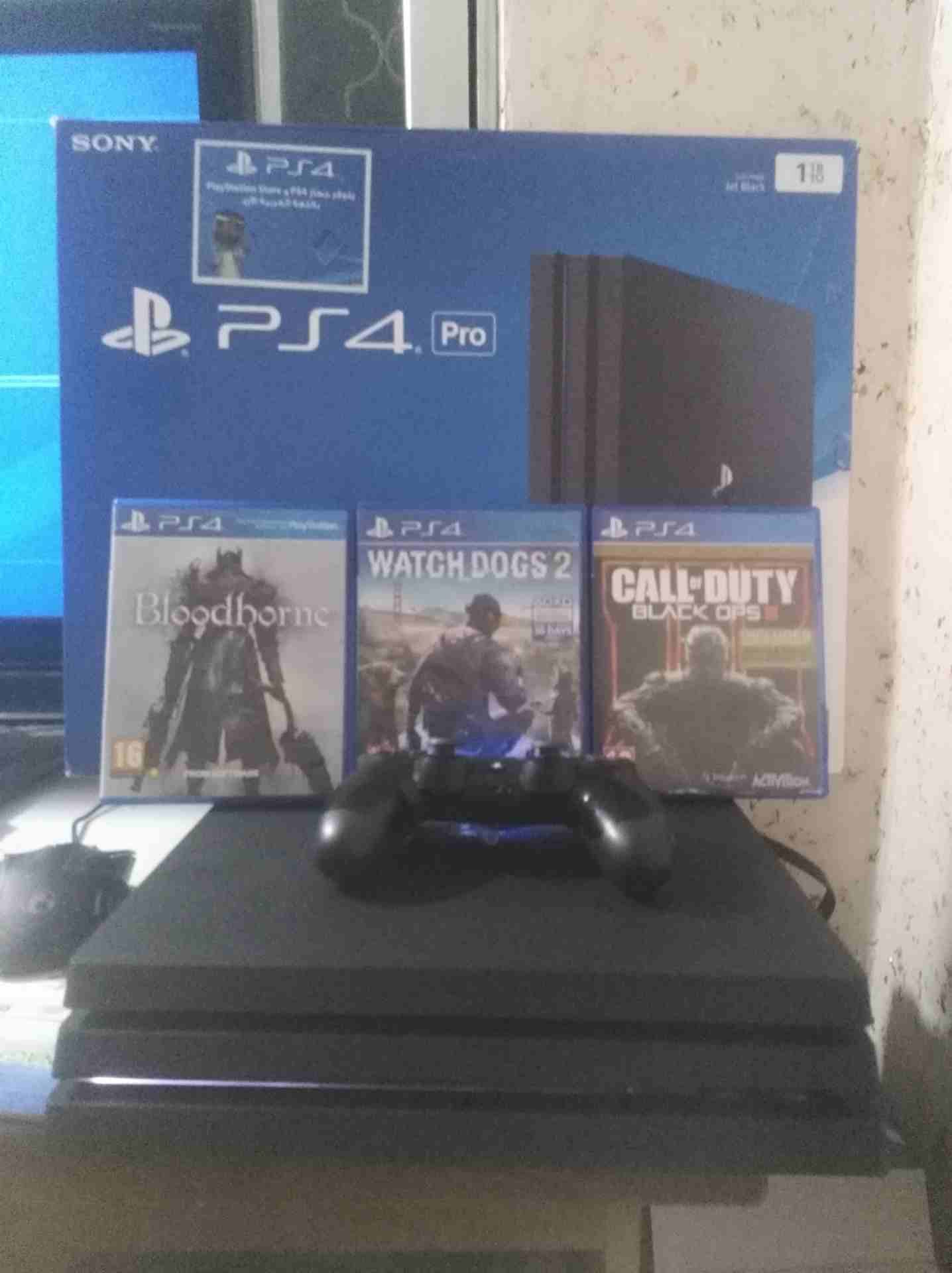 ps4 pro 1000g
لا تنسَ أنك شاهدت هذا الإعلان في عنكبوت
بلاستيشن برو ون تيرا نازل عليها بيس 19 لايت...