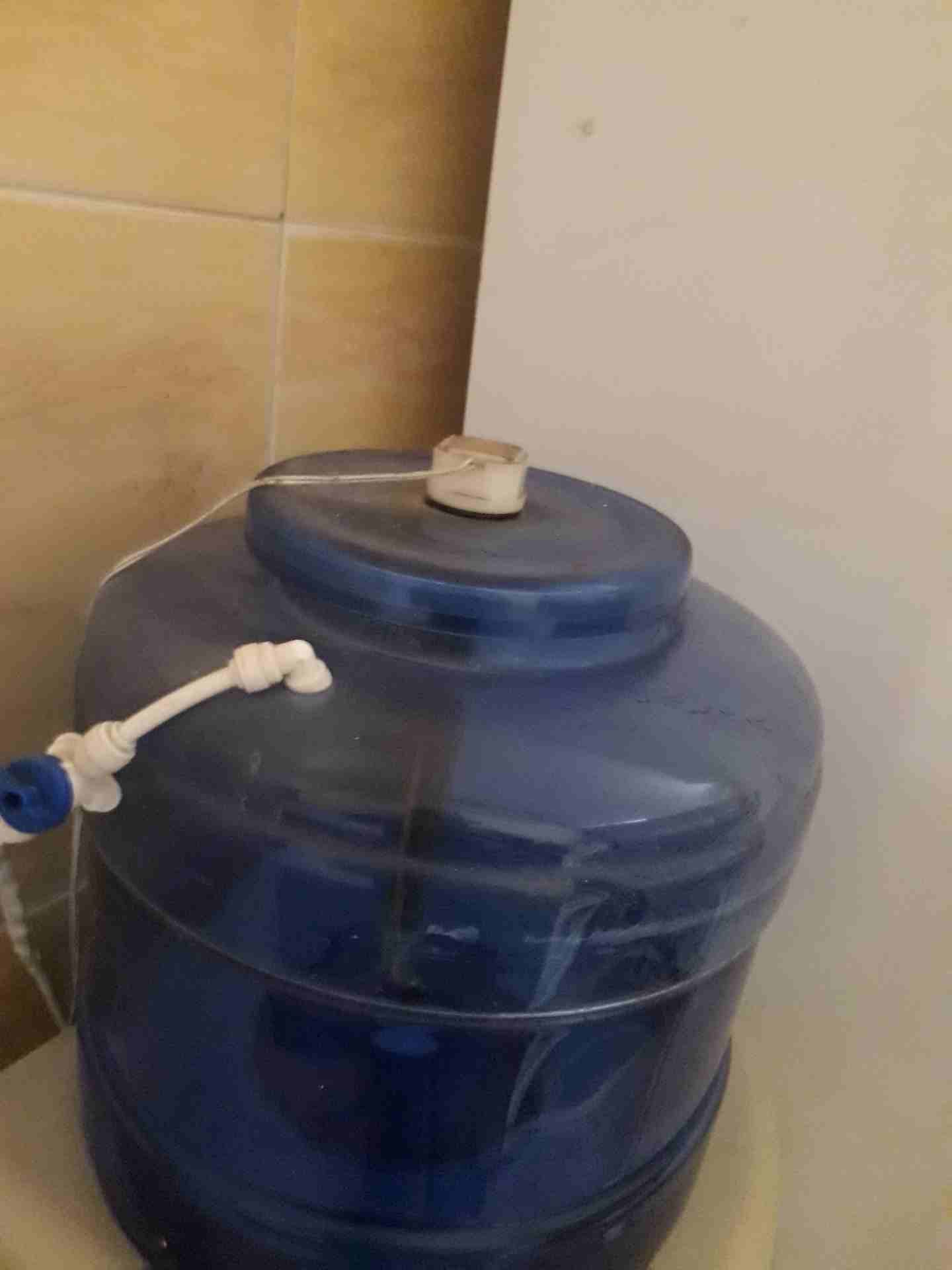 قارورة زجاج ..كولر
لا تنسَ أنك شاهدت هذا الإعلان في عنكبوت
يوجد قارورة زجاج للبيع بحاله جيده..م...