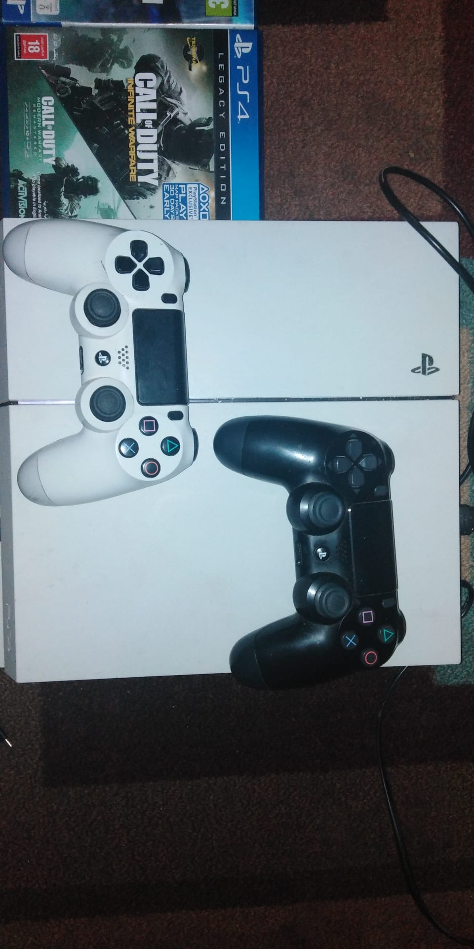 بلايستيشن 4 نسخت spcial eddition للبيع او البدل عاps3 مع فرقيه
لا تنسَ أنك شاهدت هذا الإعلان في عنكبوت...
