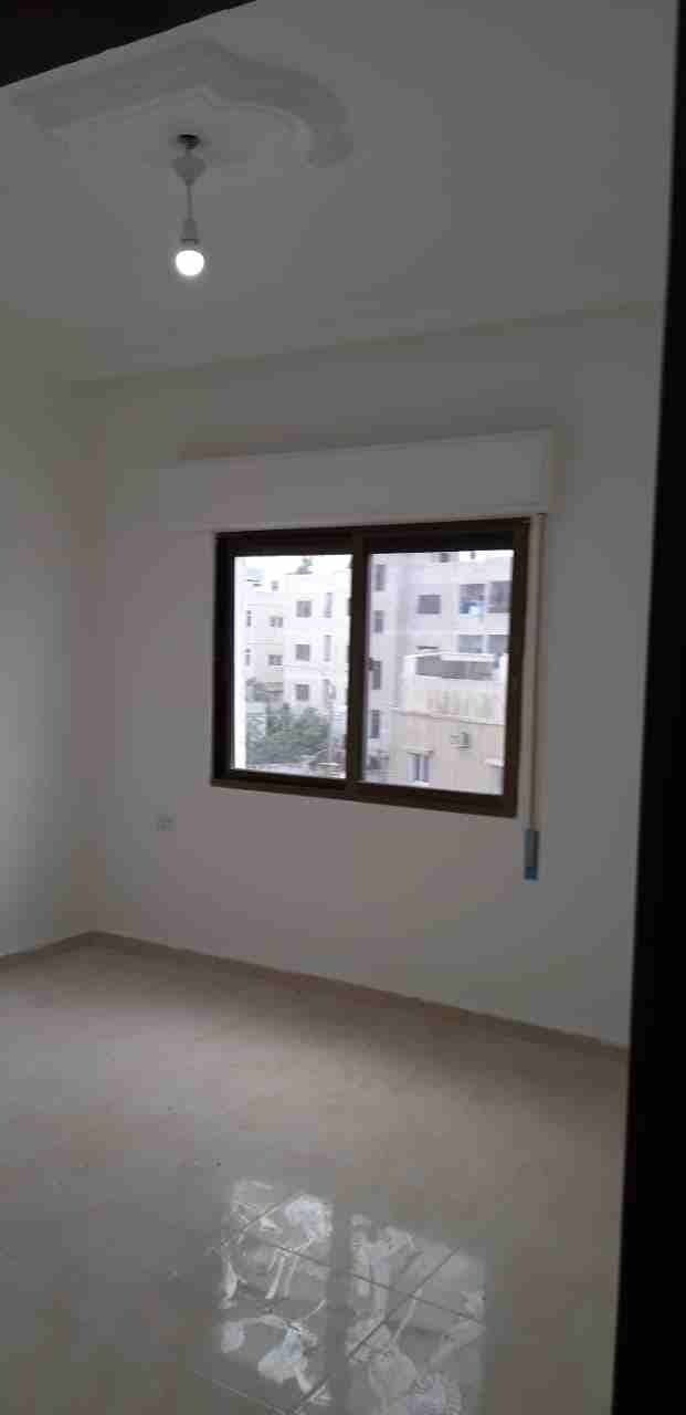 آخر شقة في الإسكان أرضية للبيع بسعر 37الف معفاة من الرسوم 0788040194
لا تنسَ أنك شاهدت هذا الإعلان في عنكبوت...