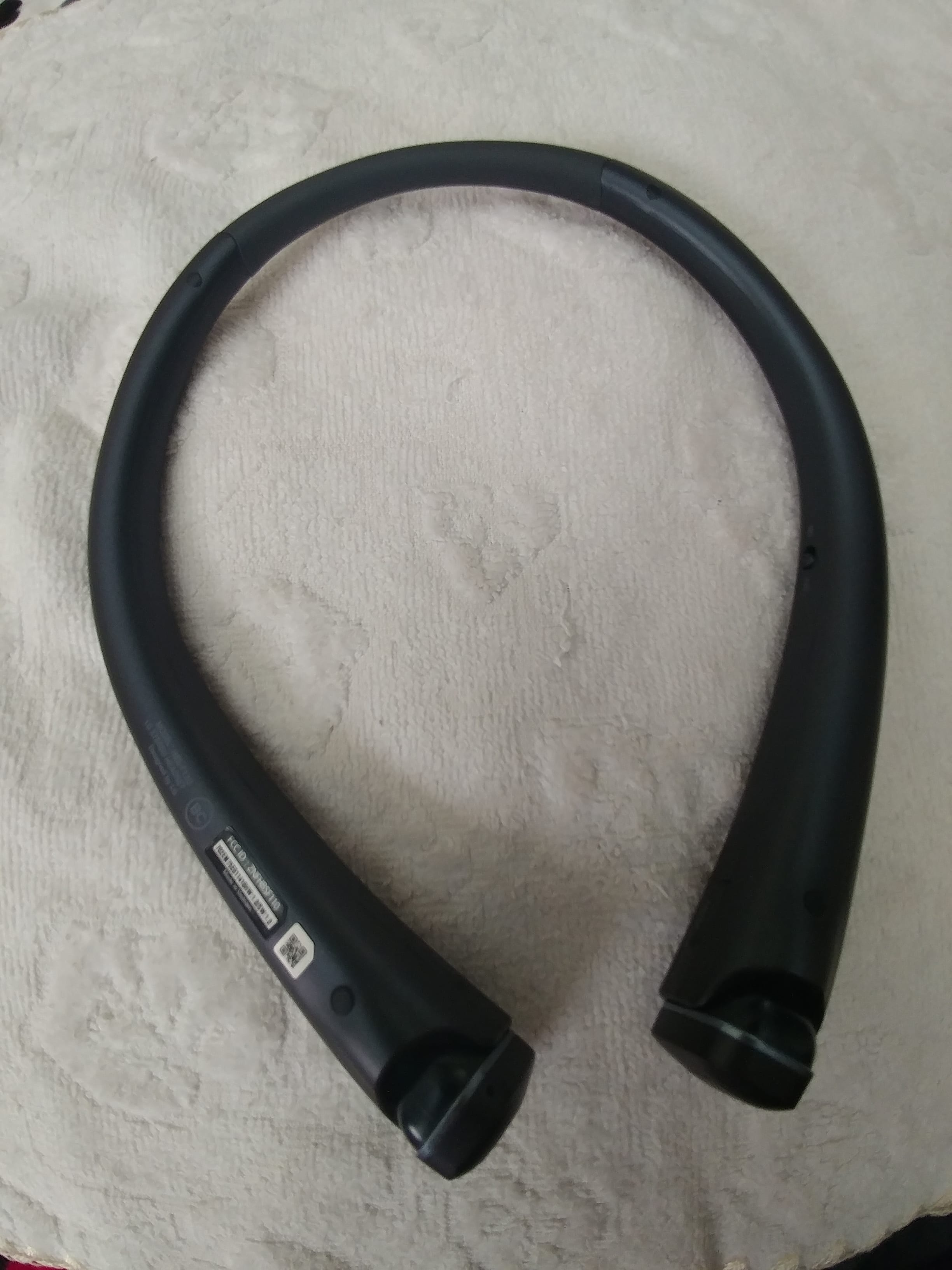 سماعة lg f110 بلوتوث لاسلكي
لا تنسَ أنك شاهدت هذا الإعلان في عنكبوت
السماعه بحاله جيده
المكا...