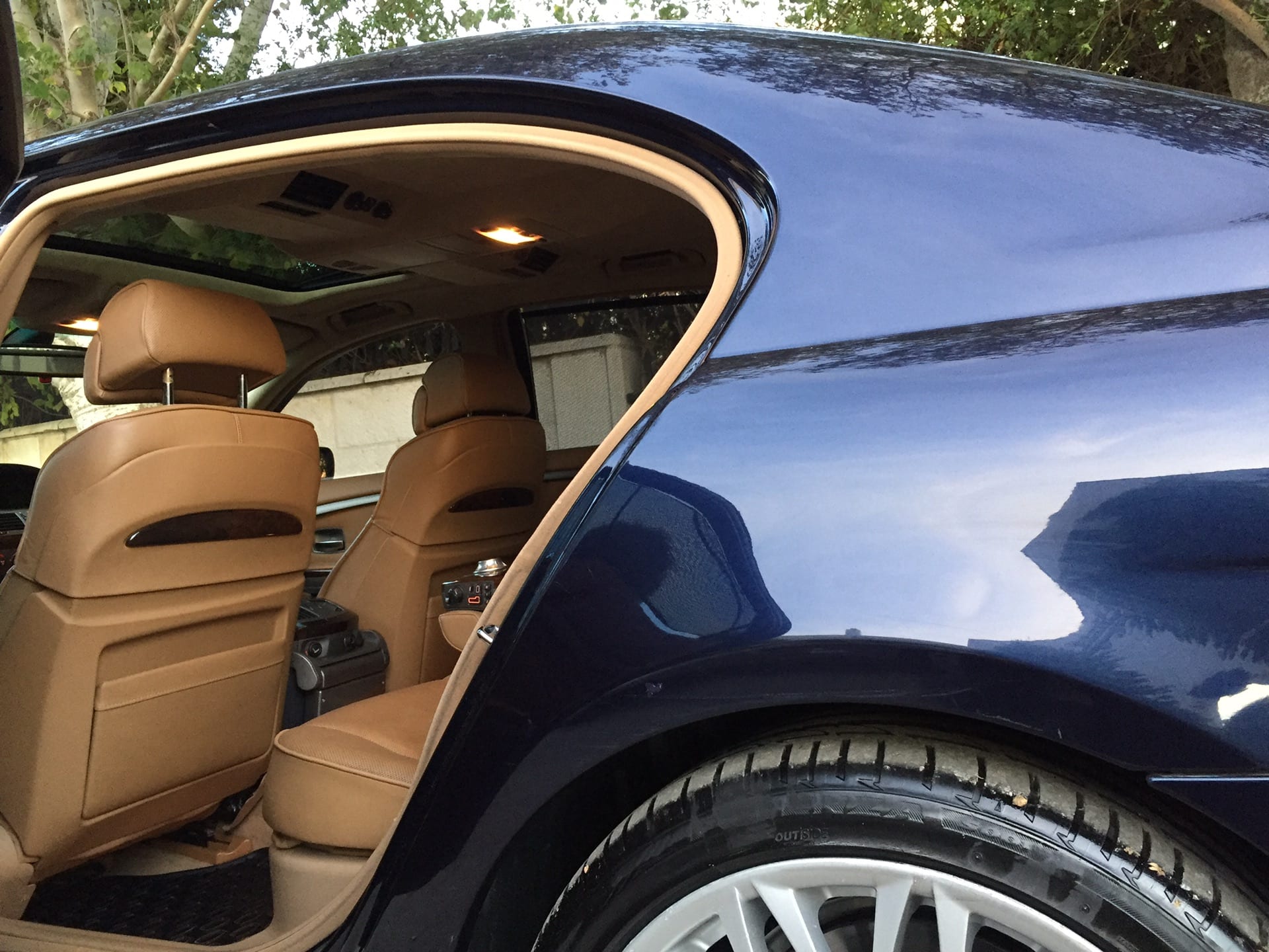 BMW 760 Li
لا تنسَ أنك شاهدت هذا الإعلان في عنكبوت
‏Bmw 760 Li (2004)
‏Converted (200...