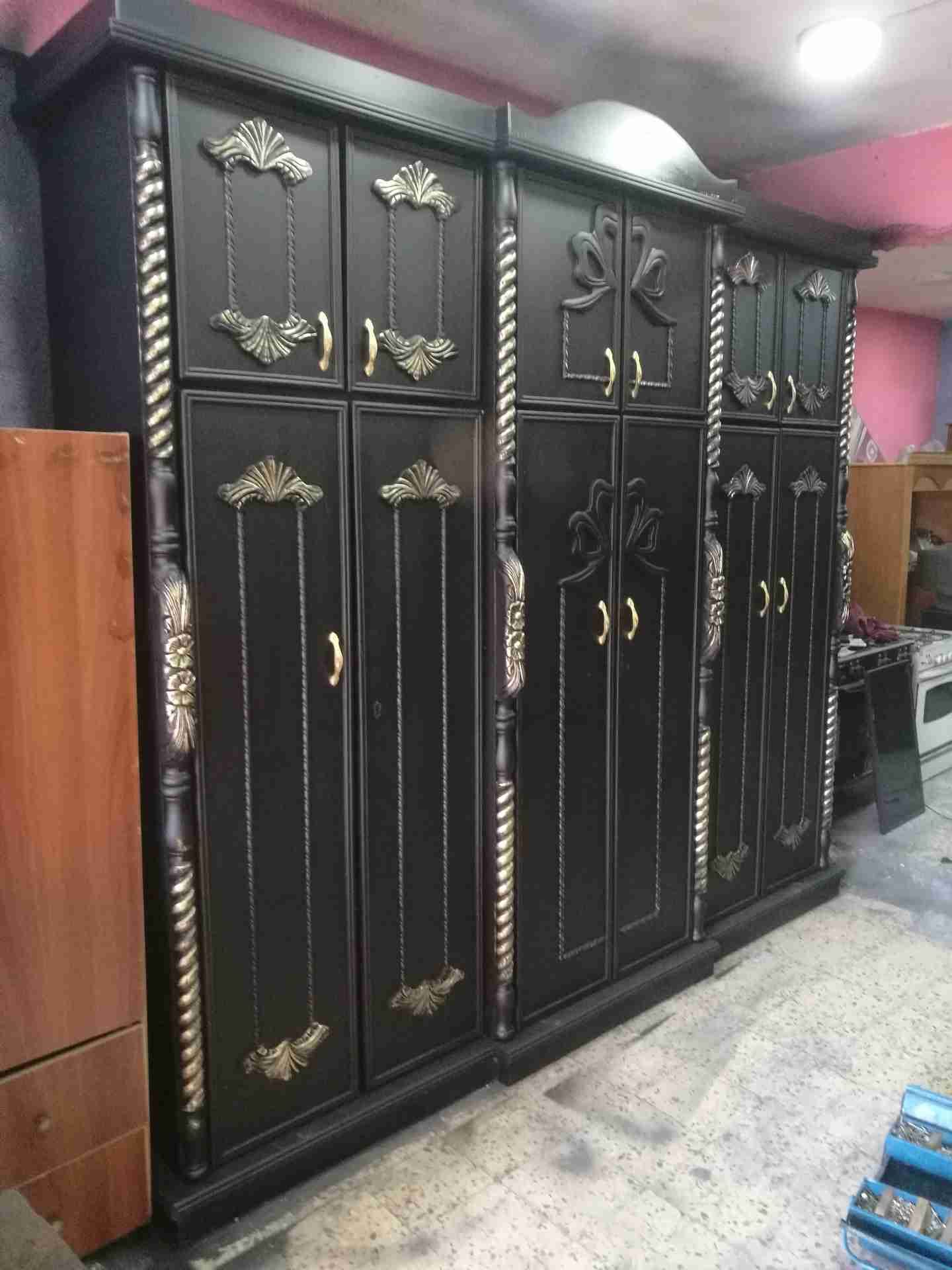 غرفة نوم شبه جديده استعمال خفيف لون اسود و ذهبي لاتيه 18بحاله الوكالة
لا تنسَ أنك شاهدت هذا الإعلان في عنكبوت...