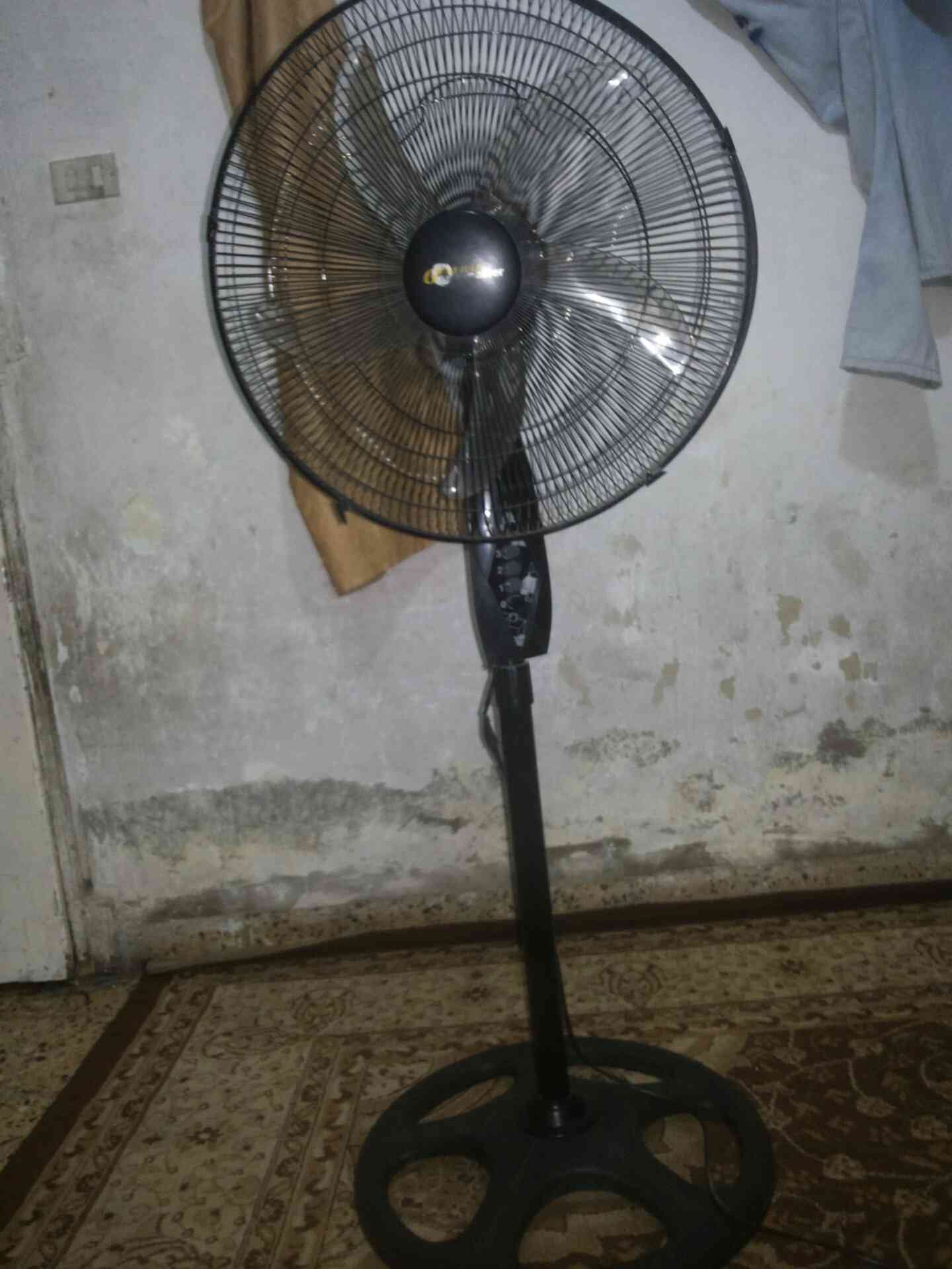 مروحه للبيع شغاله ممتازه انا مشتريها 20 دينار وفي خزانه ب20 دينار
لا تنسَ أنك شاهدت هذا الإعلان في عنكبوت...